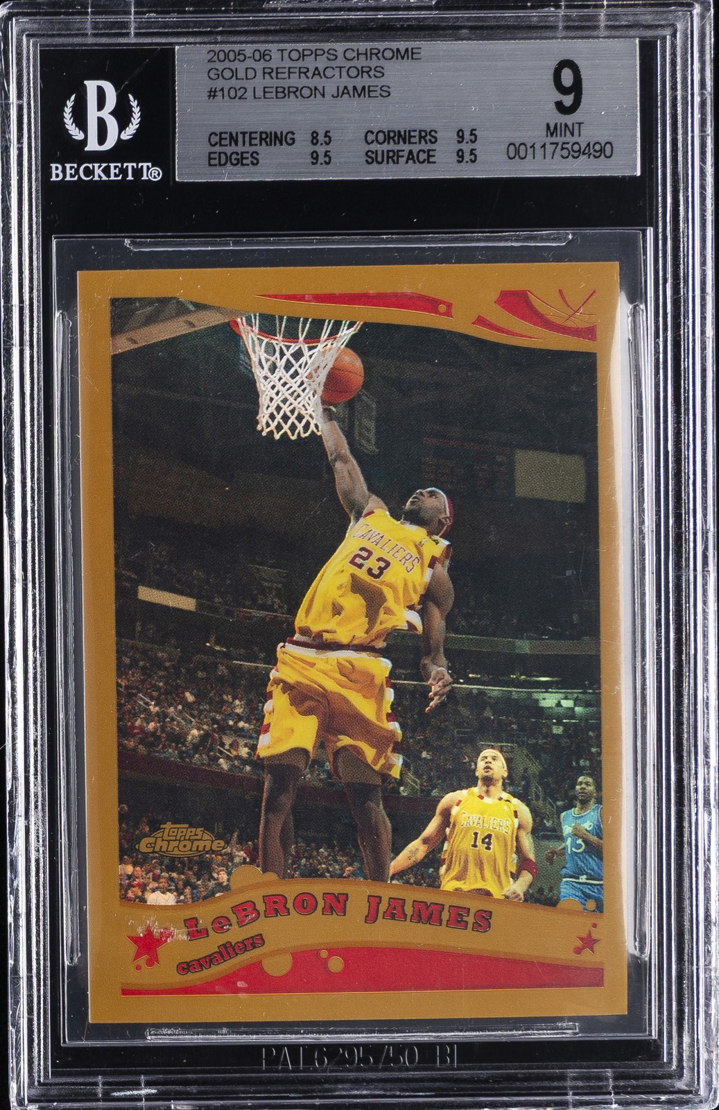 2005-06 TOPPS CHROME GOLD REFRACTORS #102 LEBRON JAMES BGS 9 2005-06 TOPPS CHROME GOLD REFRACTORS #102 LEBRON JAMES BGS 9
