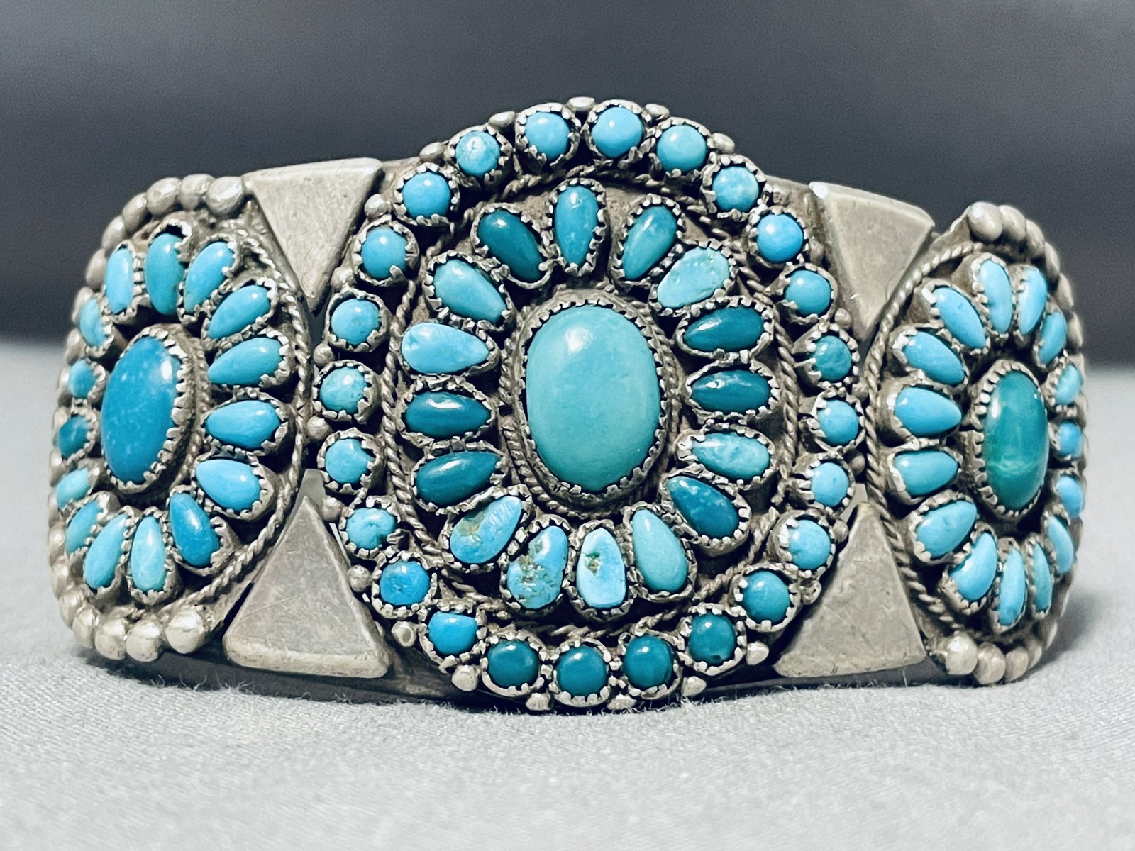 1920'S VINTAGE MUSEUM NAVAJO TURQUOISE STERLING SILVER BRACELET 1920'S VINTAGE MUSEUM NAVAJO TURQUOISE STERLING SILVER BRACELET