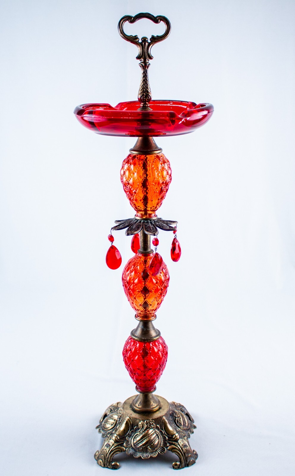 VINTAGE 1939 Brass Red Glass Cigar Cigarret Ashtray Stand Size 27 VINTAGE 1939 Brass Red Glass Cigar Cigarret Ashtray Stand Size 27