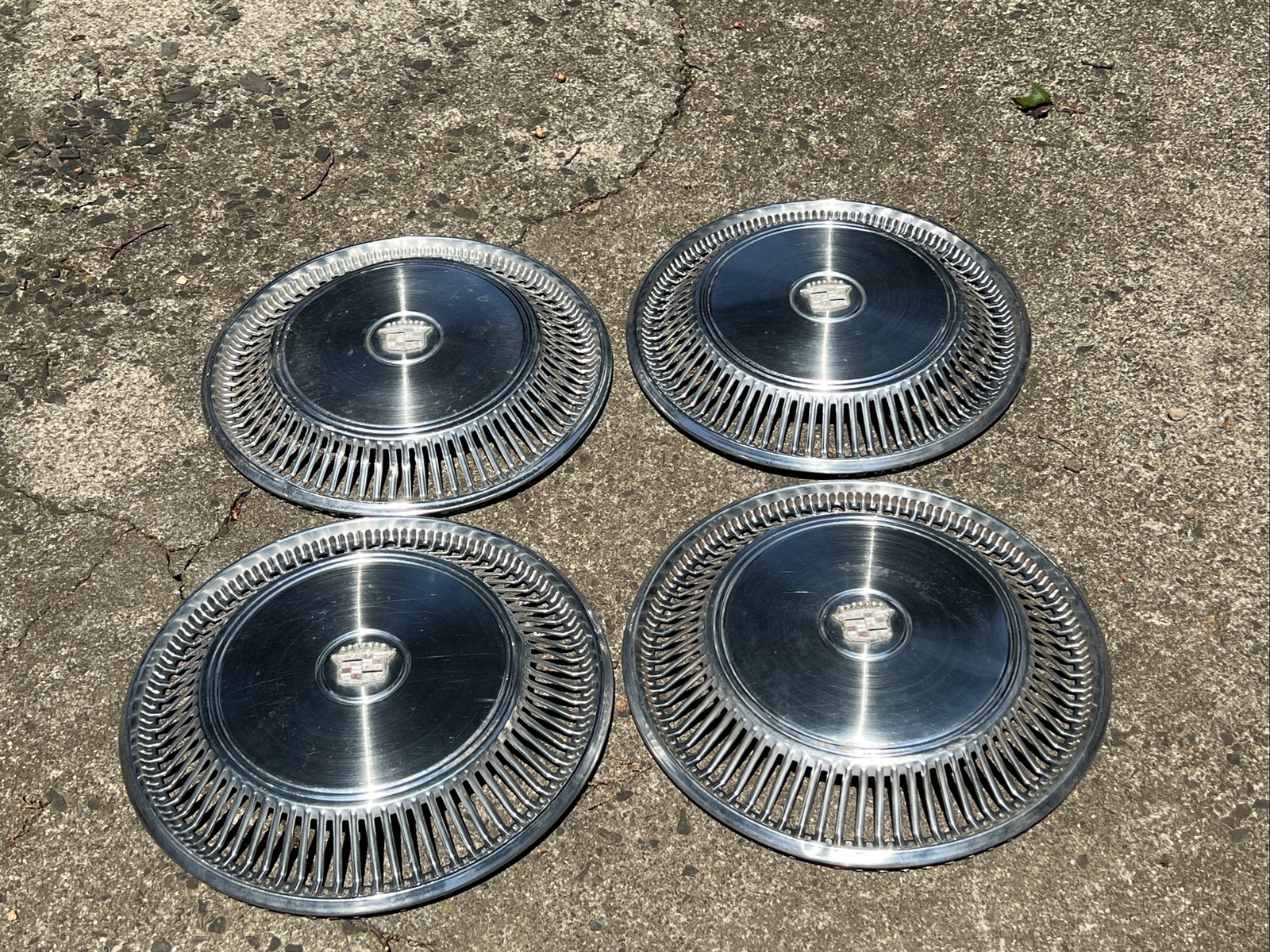 1969 1970 Vintage Cadillac Eldorado set of 4 Hubcaps 1969 1970 Vintage Cadillac Eldorado set of 4 Hubcaps