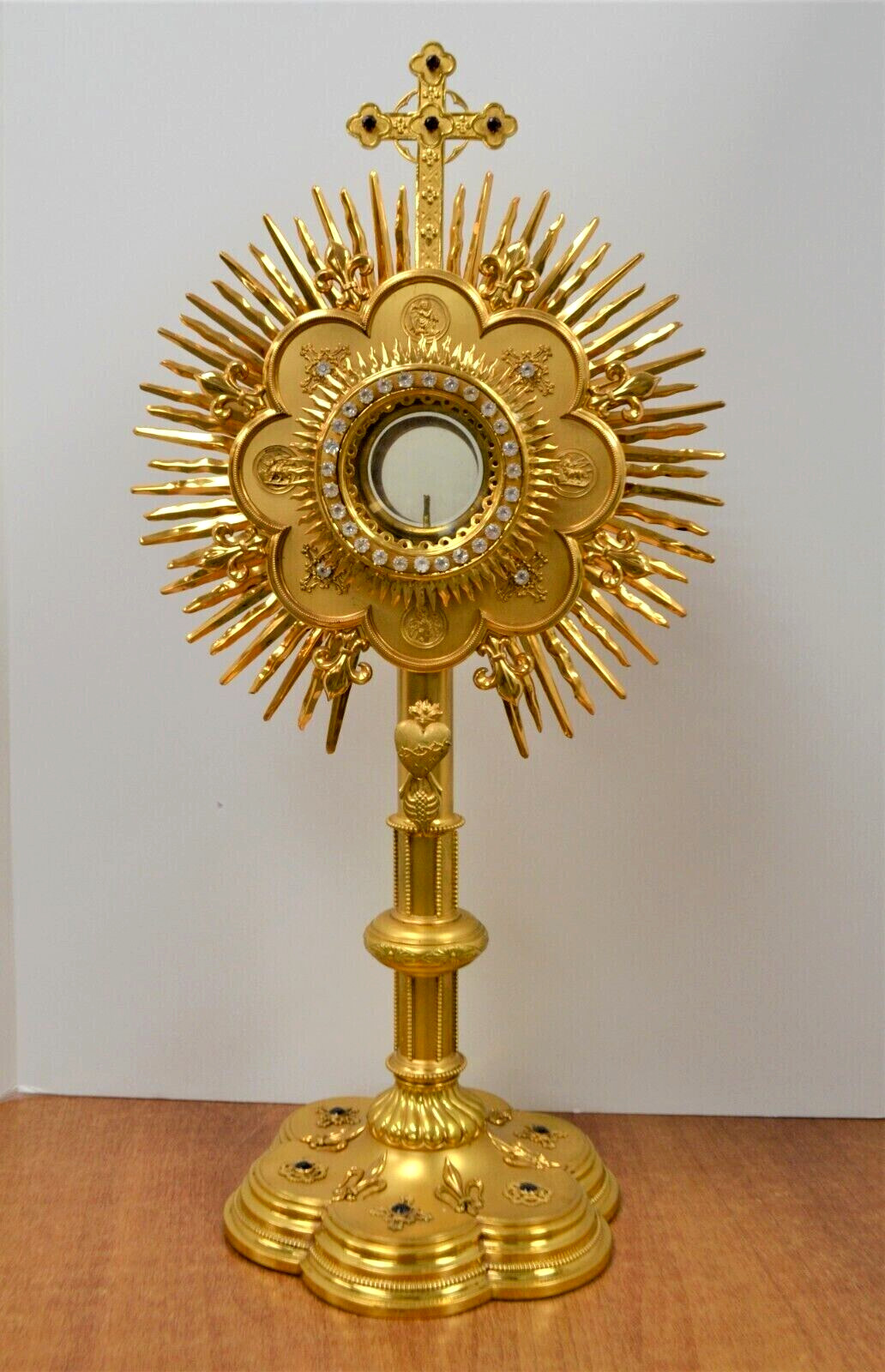 Older Vintage Monstrance with Sterling Luna, 4 Evangelists (CU328) chalice co. Older Vintage Monstrance with Sterling Luna, 4 Evangelists (CU328) chalice co.