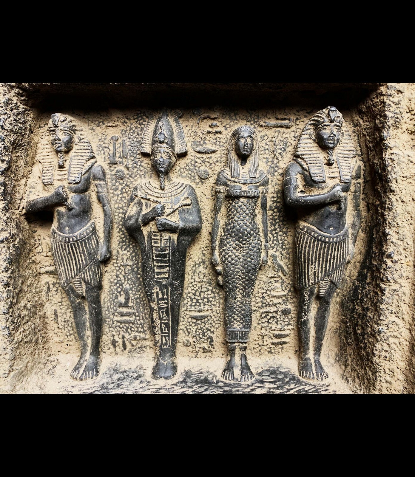Isis &Osiris-Highly recommended for Lovers with the two guards protecting them Isis &Osiris-Highly recommended for Lovers with the two guards protecting them