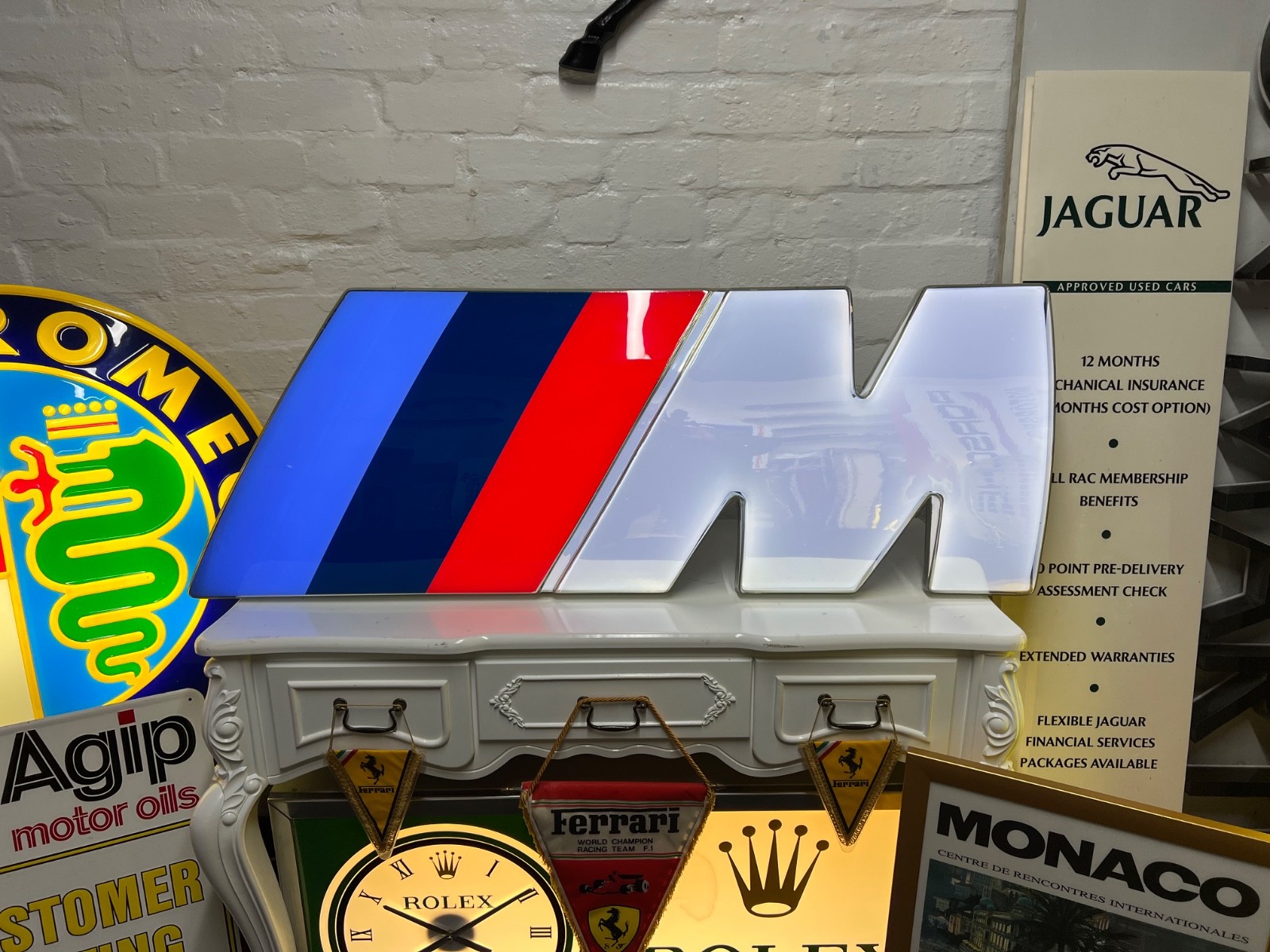 RARE 2000’s BMW MOTORSPORT DEALER SHOWROOM GARAGE ILLUMINATED SIGN - M2 M3 M5 M6 RARE 2000’s BMW MOTORSPORT DEALER SHOWROOM GARAGE ILLUMINATED SIGN - M2 M3 M5 M6