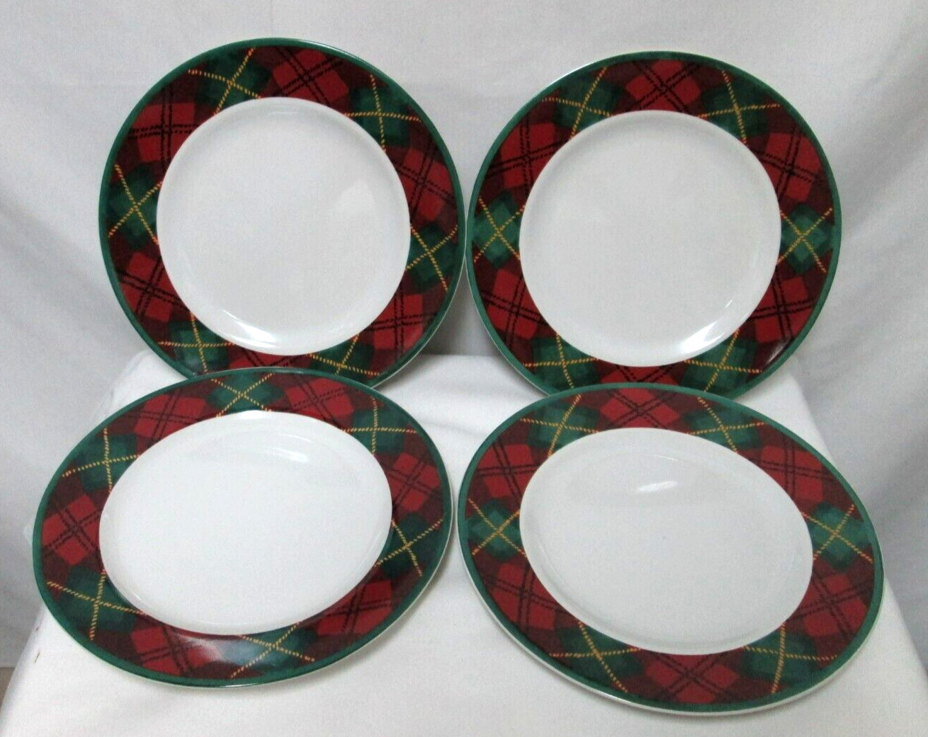 Block Father Christmas Sleigh Dinner Plate set 4 plaid tartan Vintage