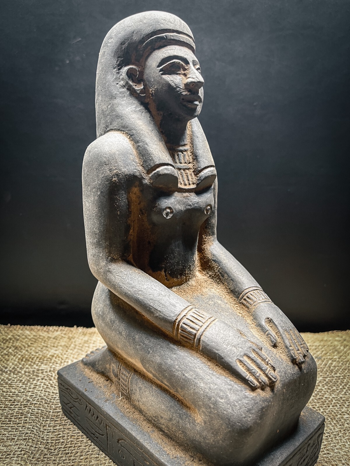 Natural Basalt stone ISIS goddess of healing and magic statue - Goddess of love Natural Basalt stone ISIS goddess of healing and magic statue - Goddess of love
