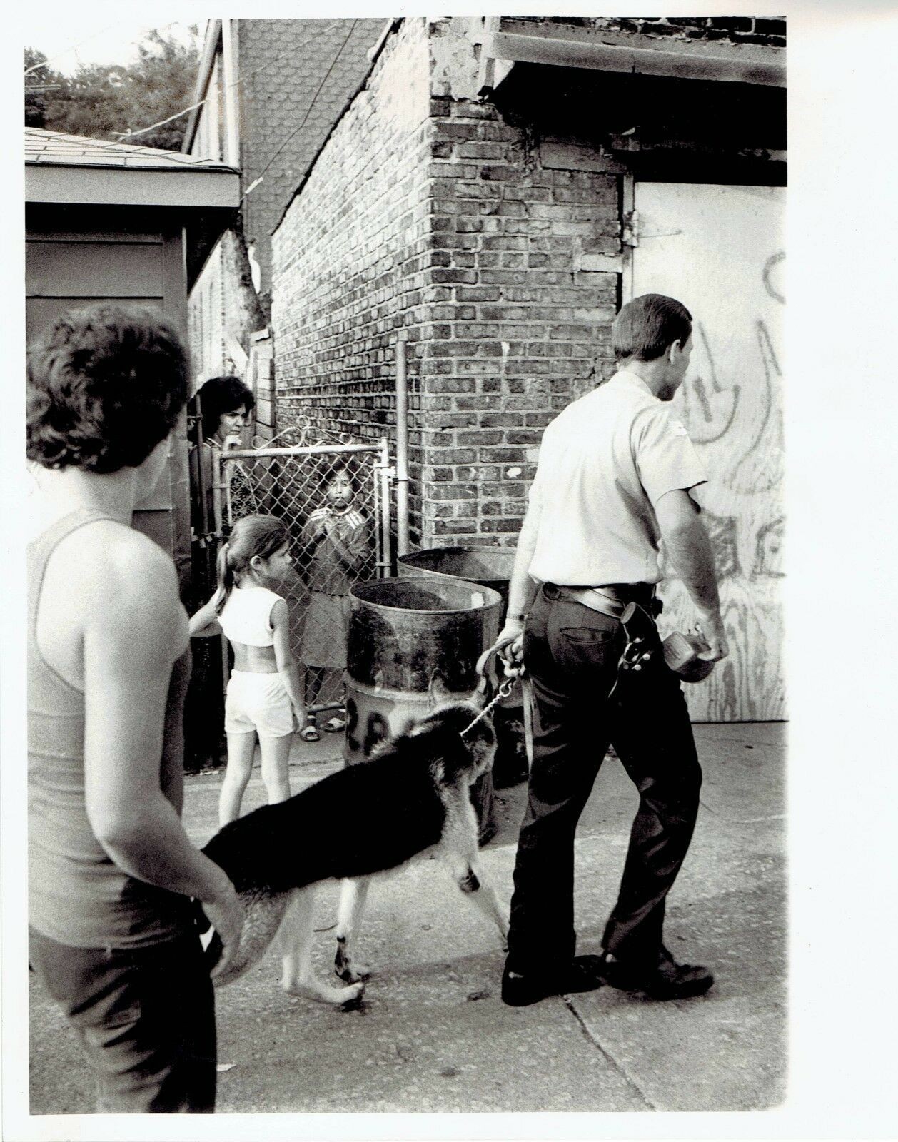 1980 Cook County Jail Escape Photo Pulitzer Chicago Sun-Times Police K9 Search 1980 Cook County Jail Escape Photo Pulitzer Chicago Sun-Times Police K9 Search