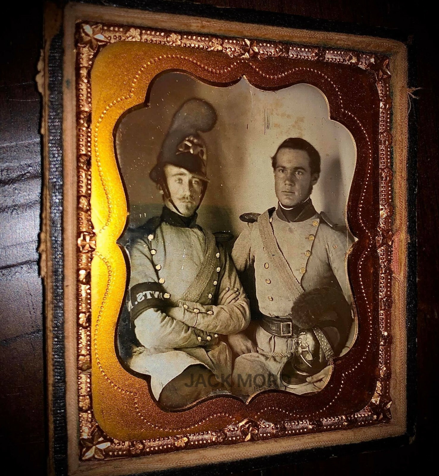 Rare 1840s 1850s 1/6 Daguerreotype Two Men In Uniform Soldier Or Fireman Photo Rare 1840s 1850s 1/6 Daguerreotype Two Men In Uniform Soldier Or Fireman Photo