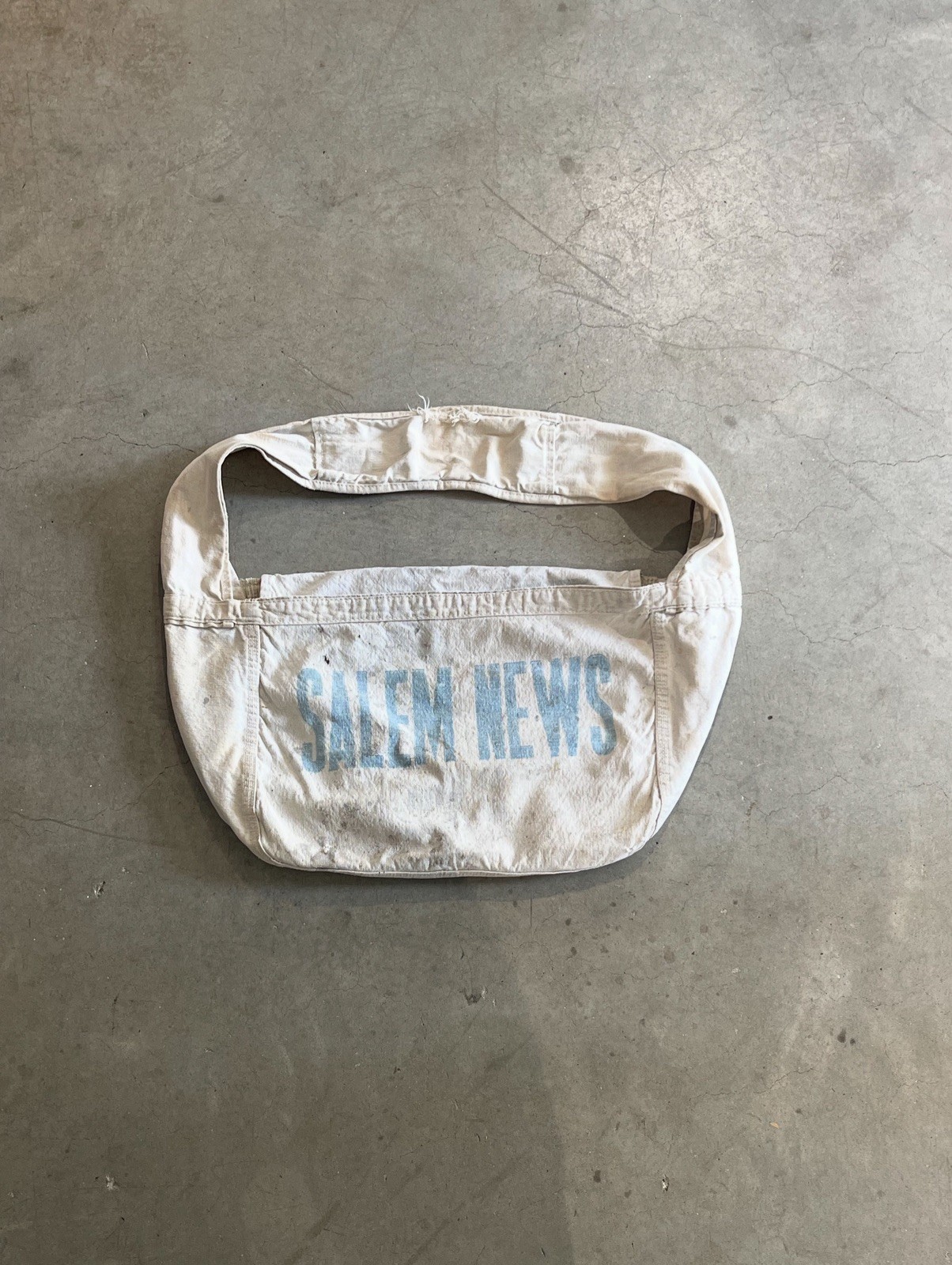 Vintage 1950s Salem News Newspaper Canvas Newsboy Delivery Bag Vintage 1950s Salem News Newspaper Canvas Newsboy Delivery Bag