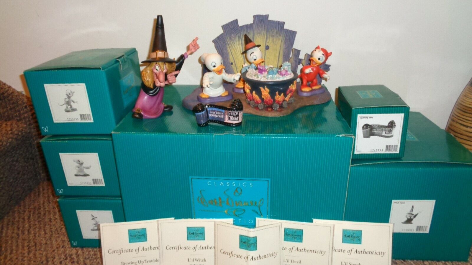 WDCC Walt Disney Trick or Treat Halloween Complete Set NEW with BOXES & COA\'s 