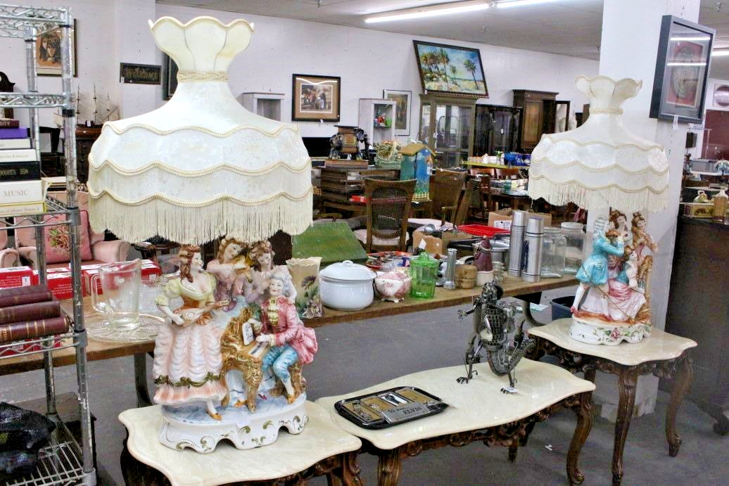 Set - 2 Gorgeous Vintage Victorian Capodimonte 45” Tall Lamp With Original Shade Set - 2 Gorgeous Vintage Victorian Capodimonte 45” Tall Lamp With Original Shade