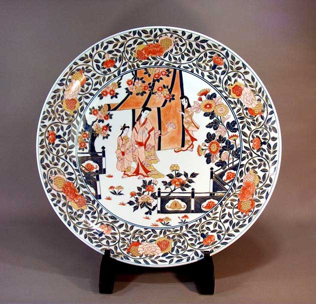 Arita ware art piece in imitation of ancient Imari dyeing embroider From Japan Arita ware art piece in imitation of ancient Imari dyeing embroider From Japan