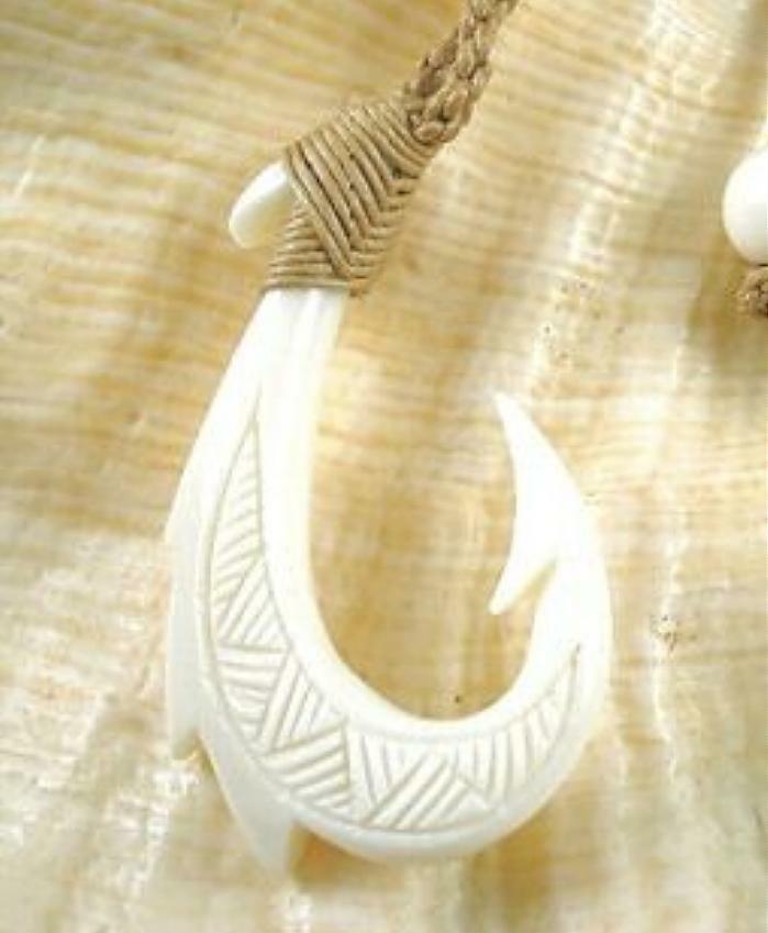 30.5MM HAND-CARVED WATER BUFFALO BONE HAWAIIAN SHARK MAKAU FISH HOOK NECKLACE #3
