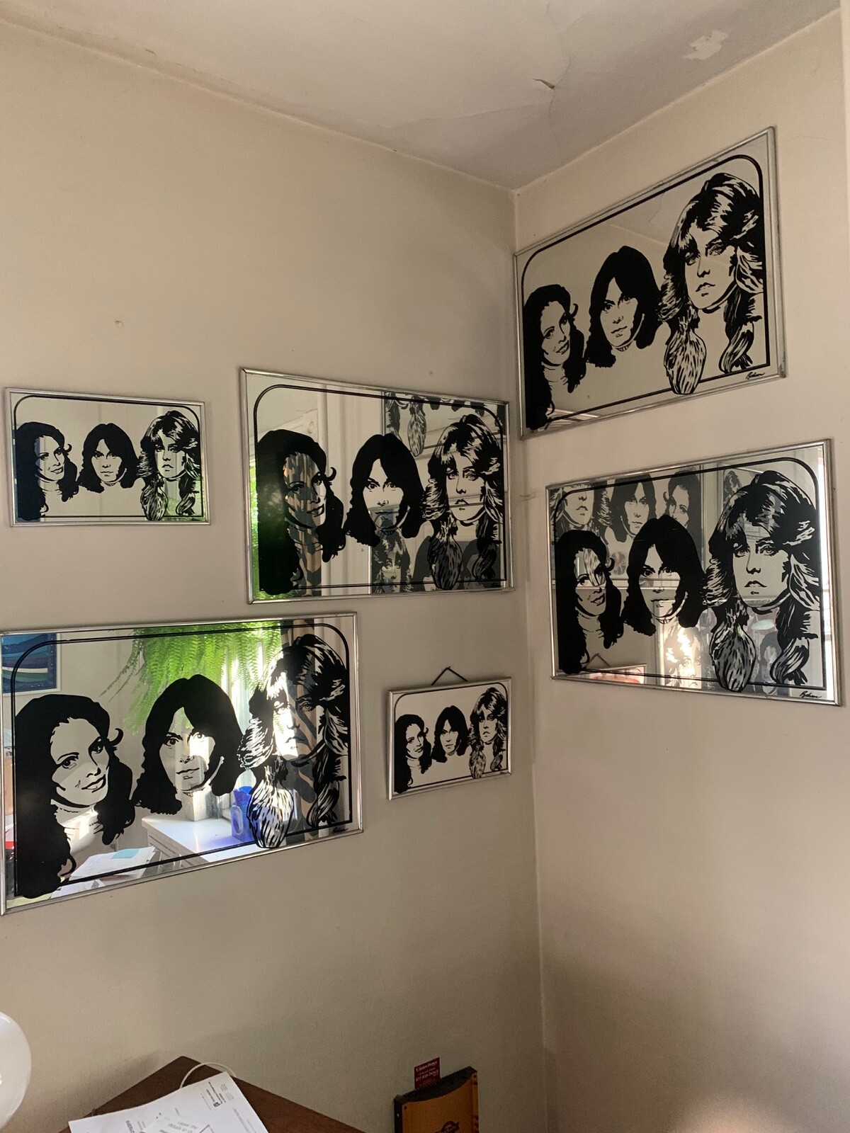 ***HUGE** Vintage 1977* Charlie’s Angels* Farrah Fawcett **Mirror ** ***HUGE** Vintage 1977* Charlie’s Angels* Farrah Fawcett **Mirror **