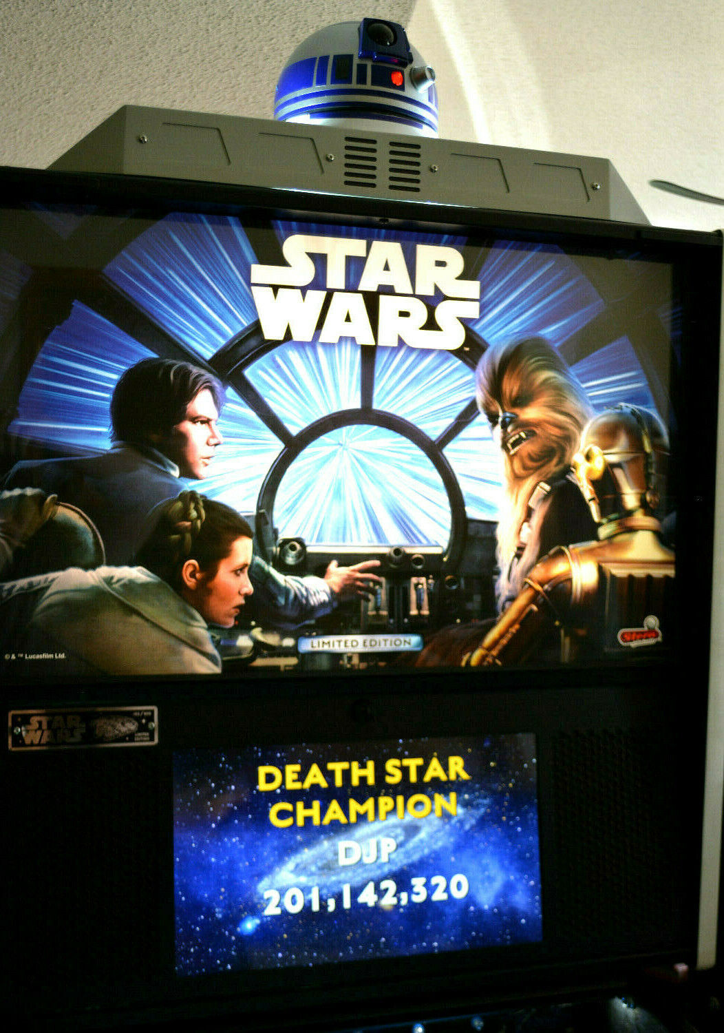 Stern * Star Wars Limited Edition (#102 of 800) pInball - with R2-D2 topper  * 