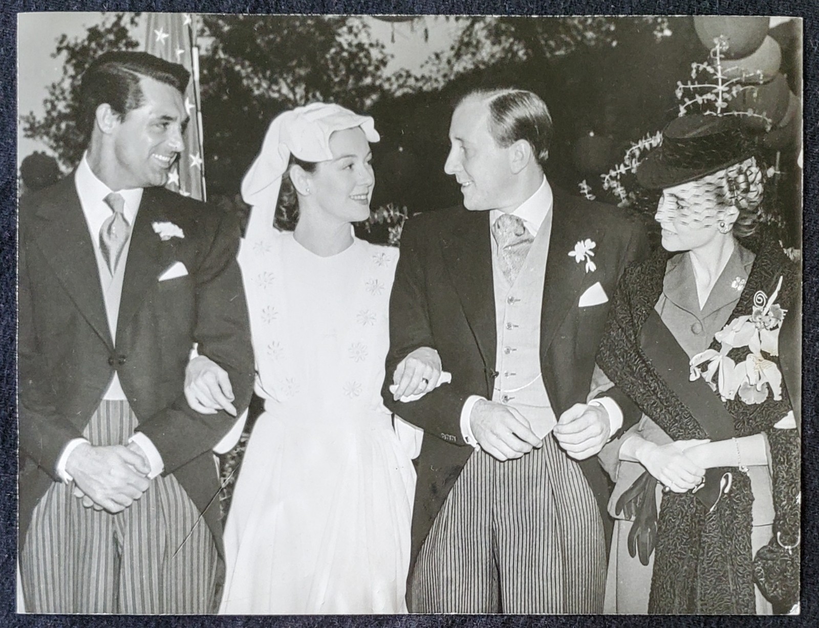 1941 Rosalind Russell Fred Brisson Cary Grant  B Hutton Wedding 7x9 Photograph