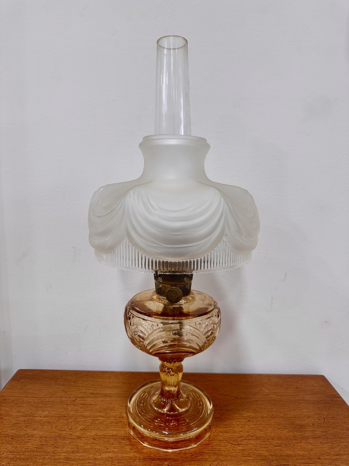 Nu-Type Model B Aladdin Drape Oil Lamp w/ Draped Shade – NOT Electrified Nu-Type Model B Aladdin Drape Oil Lamp w/ Draped Shade – NOT Electrified