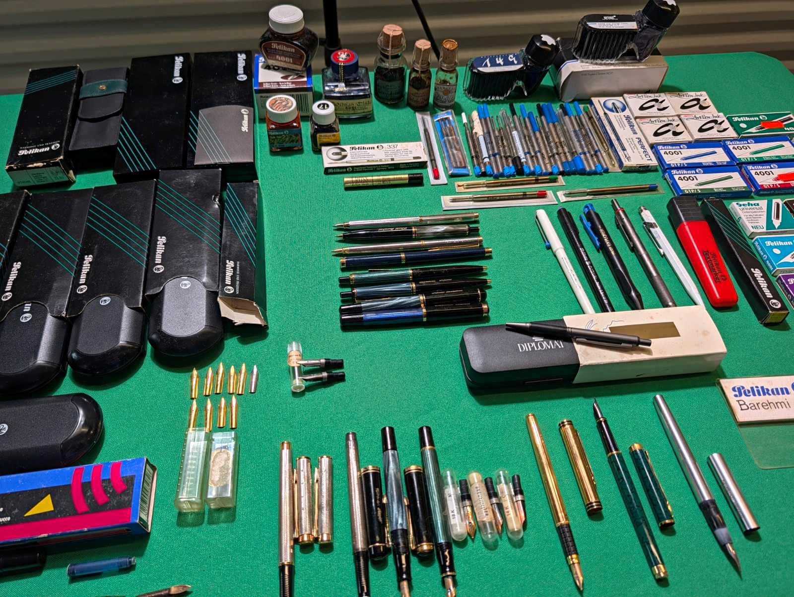 Huge 80/90s Pelikan Vintage Fountain Pen Lot includes 18K  14K Nibs *read descri