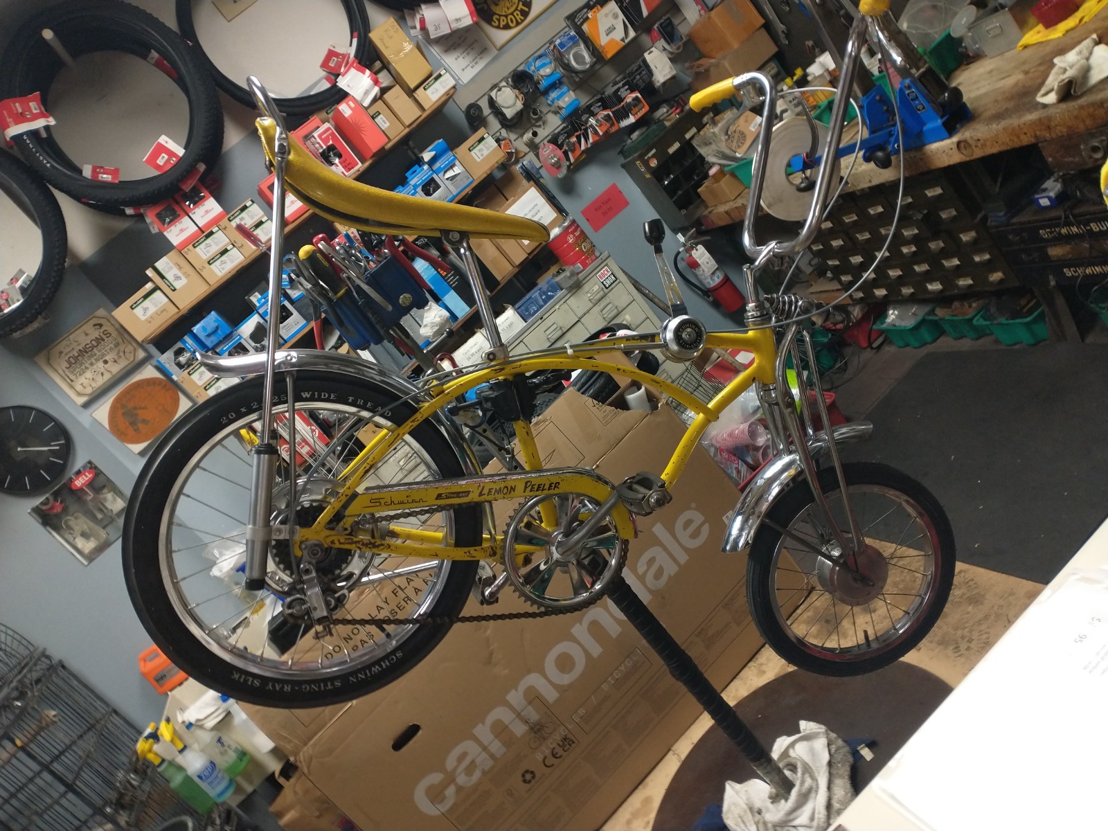 Original Schwinn Stingray 1972 Lemon Peele Krate Rear Disc Brake #BH102270 Original Schwinn Stingray 1972 Lemon Peele Krate Rear Disc Brake #BH102270
