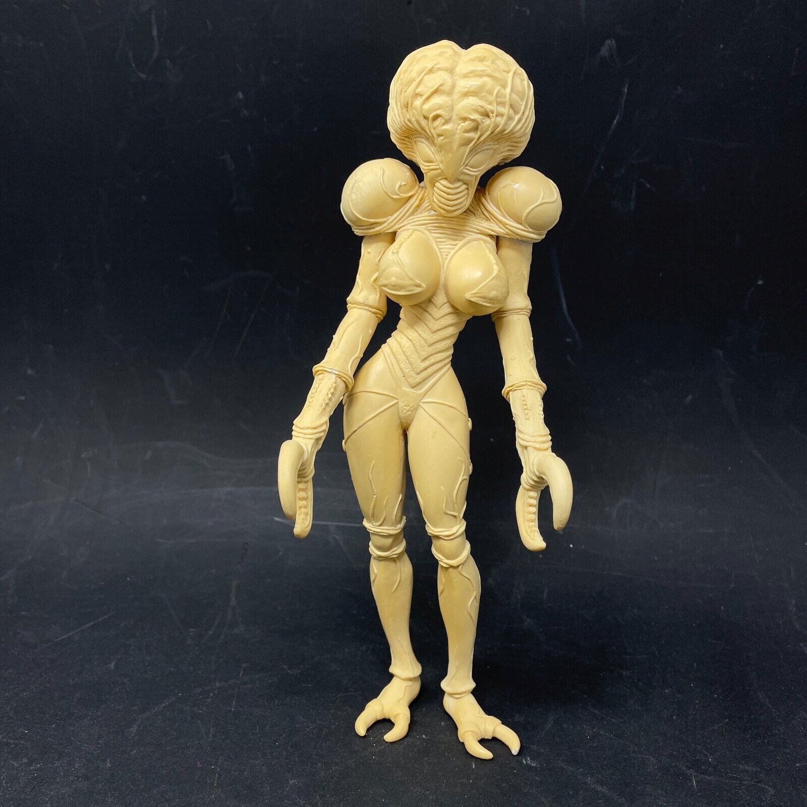 Resin Prototype Mars Alien Space Female w Attack Claws - Super Rare - Vintage