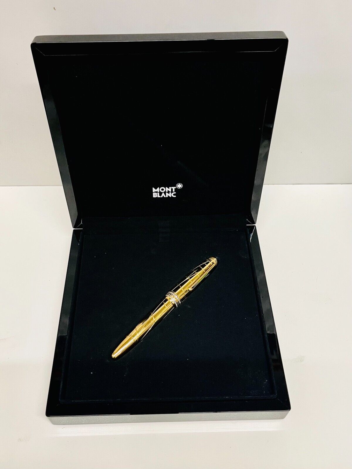 Montblanc Rare Lmt Ed One Of A Kind 18K Gold Fountain Pen - $1Million APR w COA
