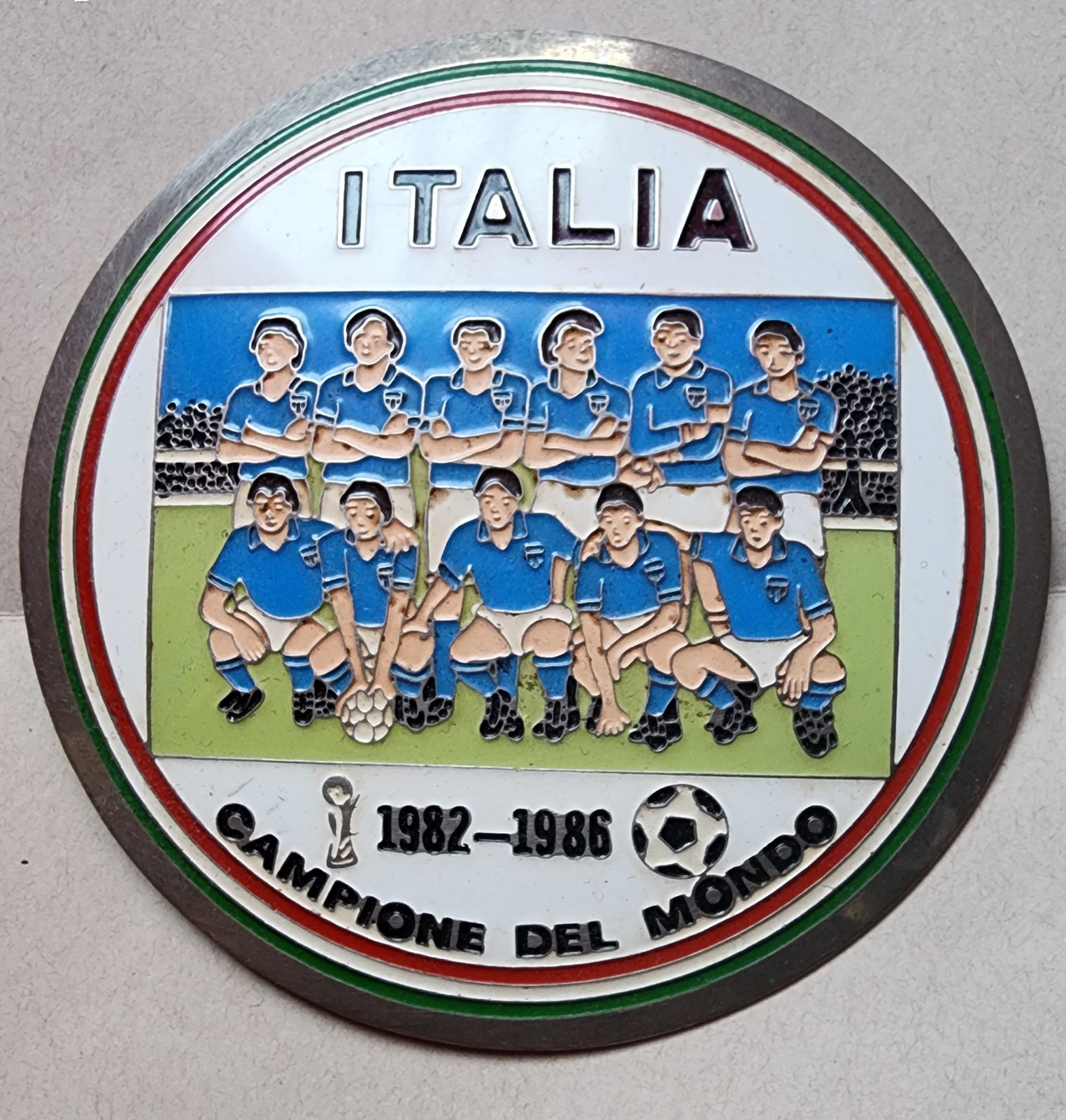 Italia Campione Del Mondo 1982-1986 Soccer EXTREMELY Rare Vintage Keepsake Italia Campione Del Mondo 1982-1986 Soccer EXTREMELY Rare Vintage Keepsake