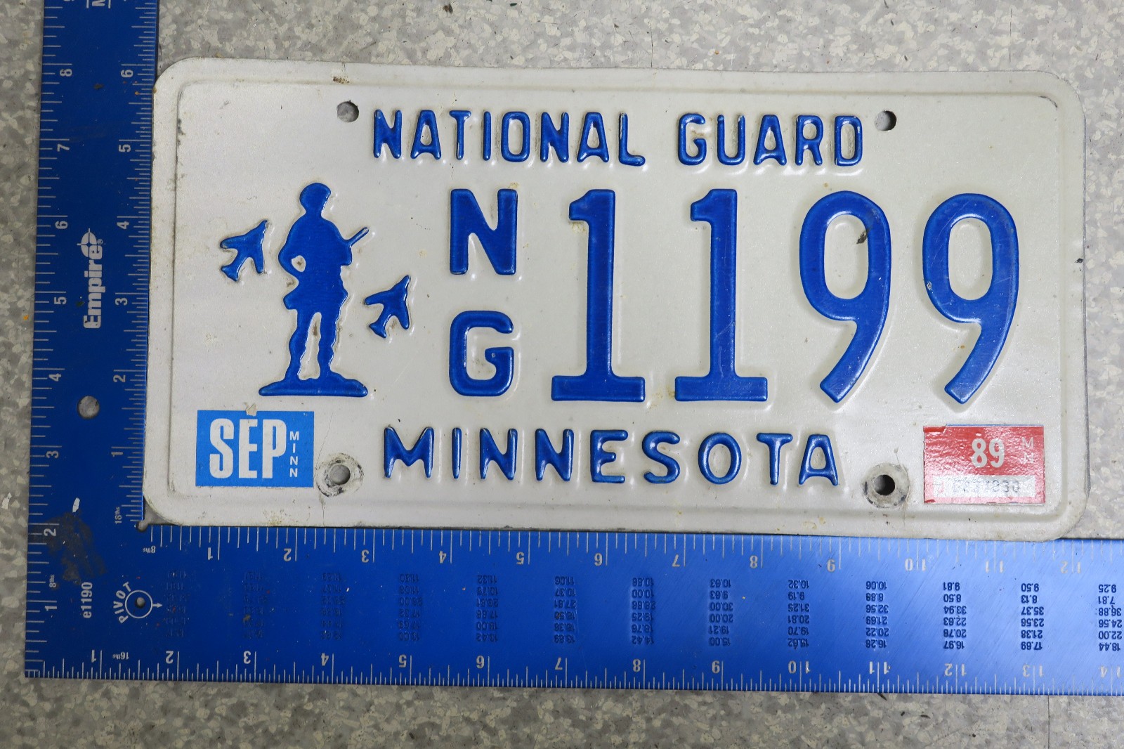 Minnesota License Plate Tag MN 1989 National Guard Veteran Graphic # 1199 Minnesota License Plate Tag MN 1989 National Guard Veteran Graphic # 1199