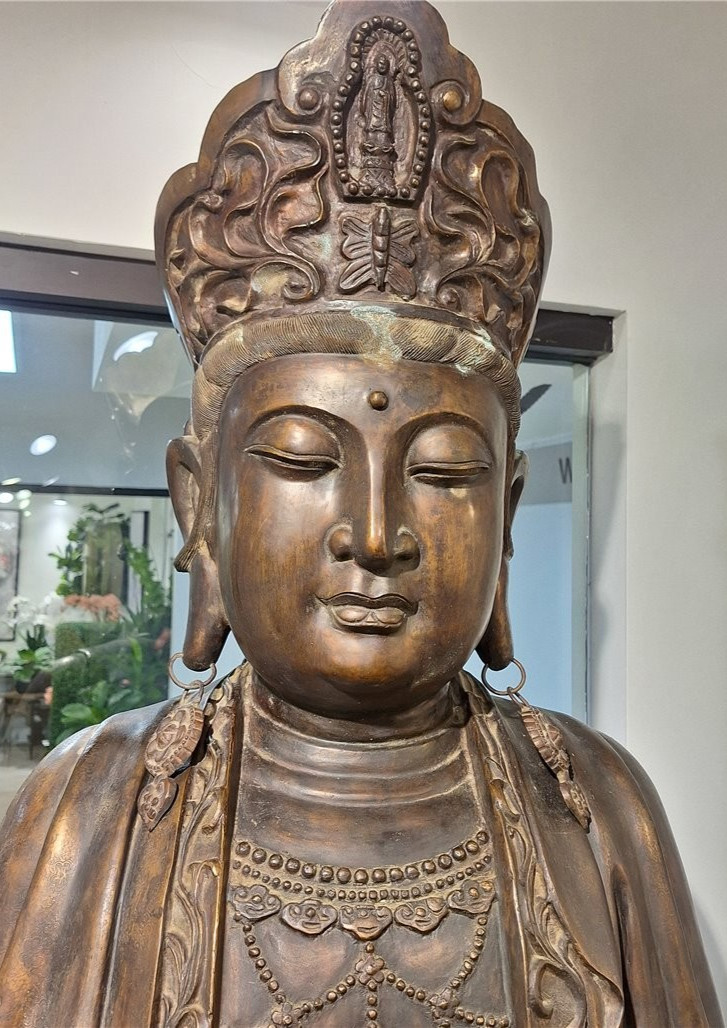 Antique Monumental Rare Chinese Bronze Guanyin Statue, 8.3 ft Tall Antique Monumental Rare Chinese Bronze Guanyin Statue, 8.3 ft Tall