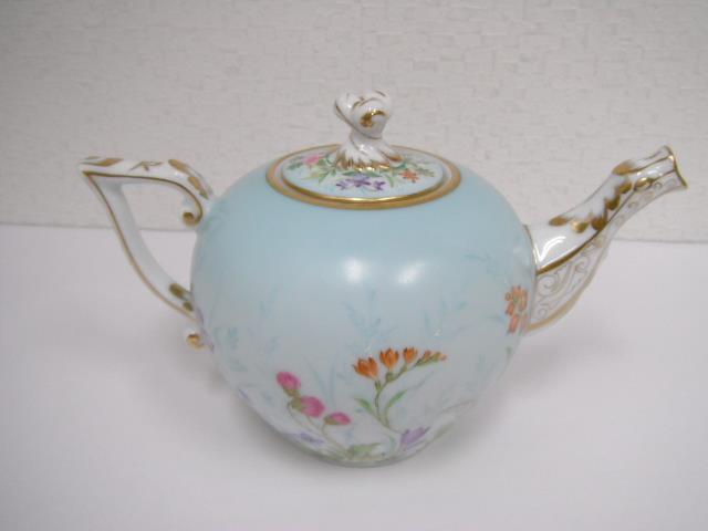 Used Herend Four Seasons Teapot Caliber 3.1cm Width 16.5cm Height 9.5cm Rare Used Herend Four Seasons Teapot Caliber 3.1cm Width 16.5cm Height 9.5cm Rare