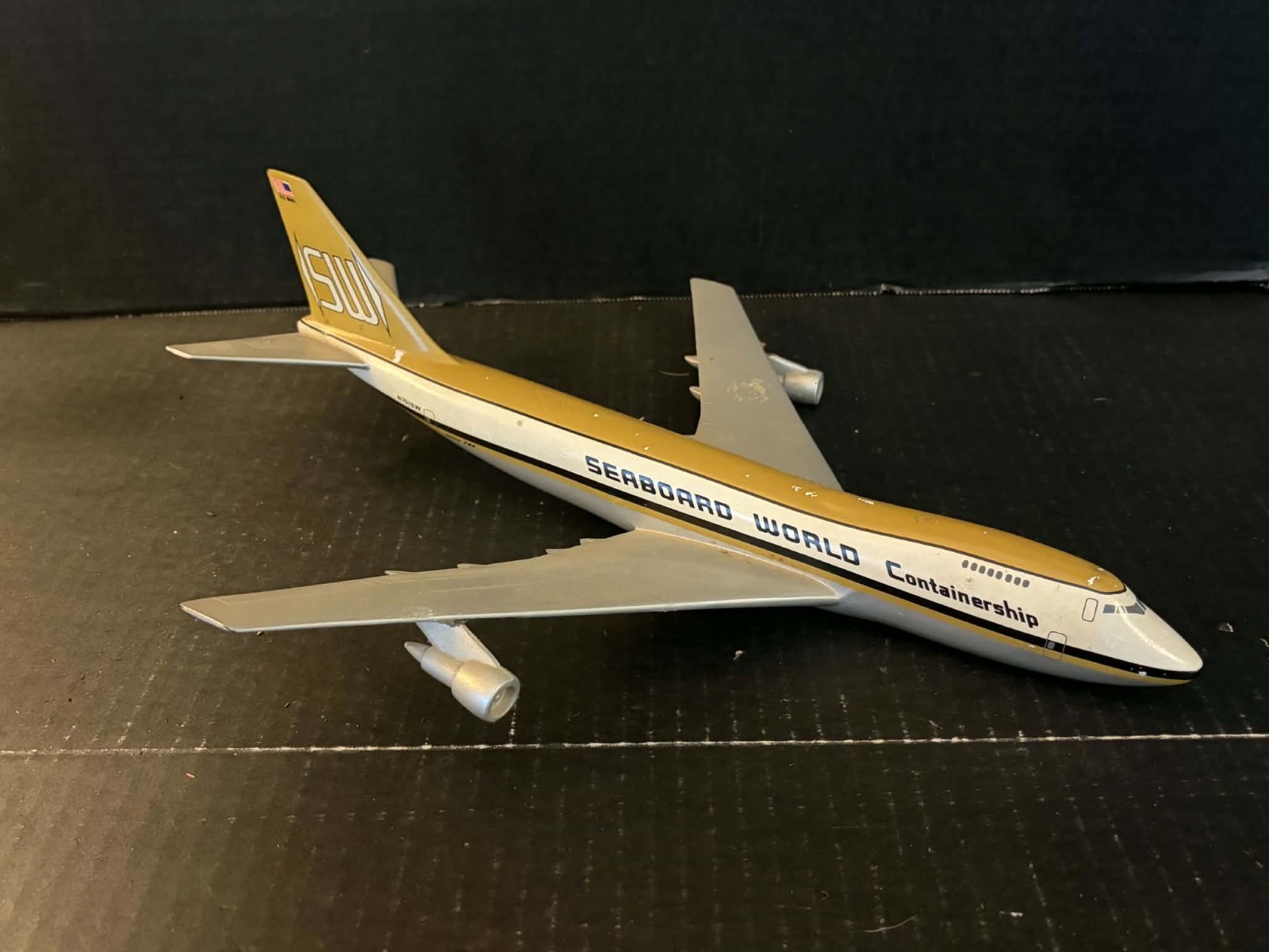 VINTAGE 1:200 SCALE SEABOARD JET ADVANCE BOEING 747 N701SW MODEL PARTS RESTORE VINTAGE 1:200 SCALE SEABOARD JET ADVANCE BOEING 747 N701SW MODEL PARTS RESTORE