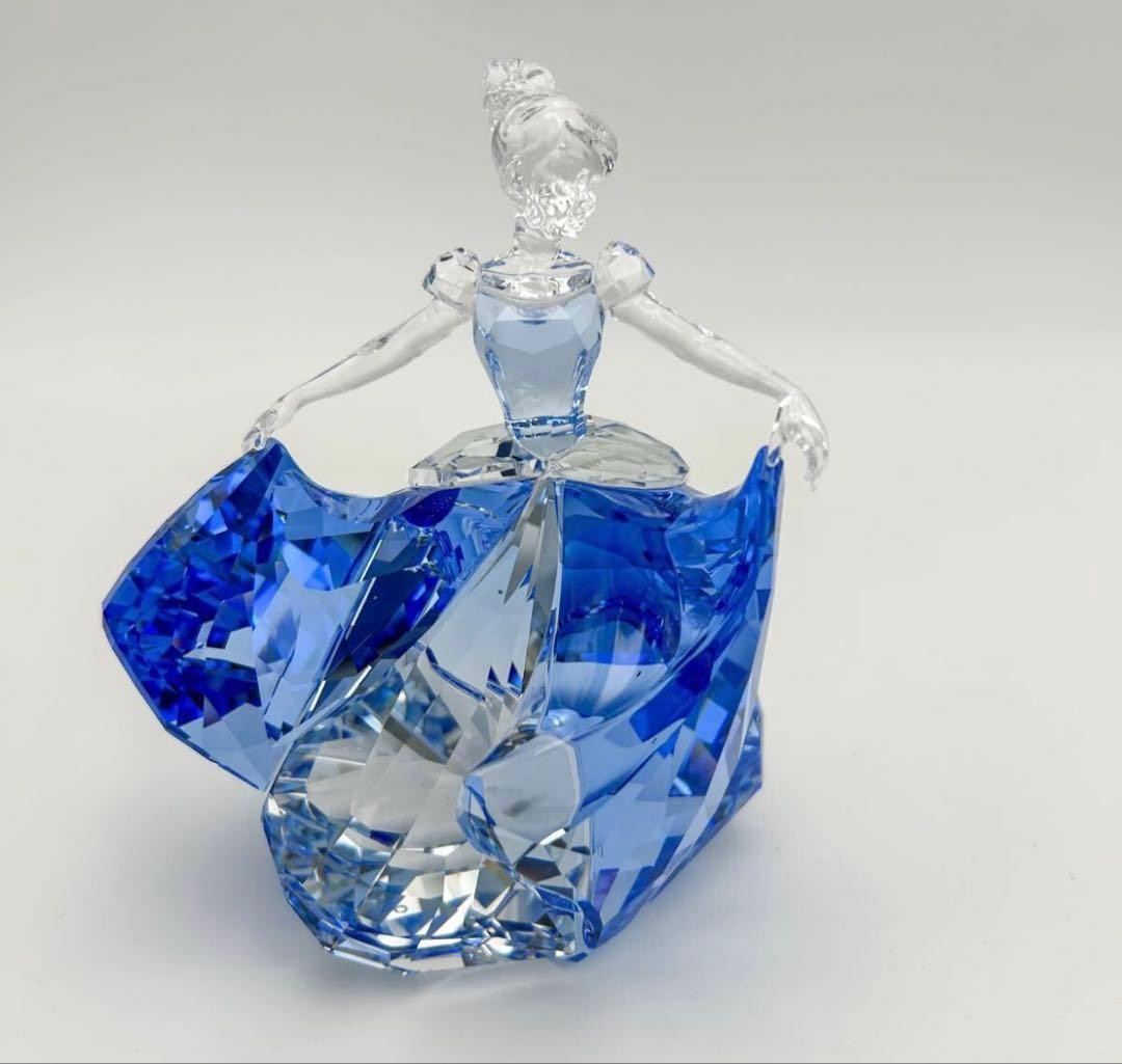Swarovski Hobby Collection Cinderella 2015 Limited Edition VHTF Designer Popular Swarovski Hobby Collection Cinderella 2015 Limited Edition VHTF Designer Popular
