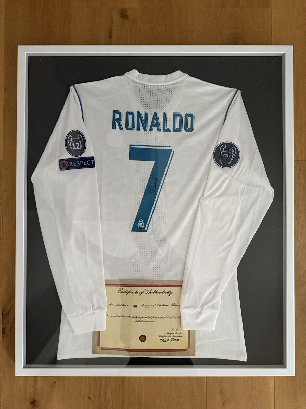 CR7 RONALDO REAL MADRID 17/18 JERSEY JERSEY MATCH PREPARED FINAL 2018 SIGNED COA CR7 RONALDO REAL MADRID 17/18 JERSEY JERSEY MATCH PREPARED FINAL 2018 SIGNED COA