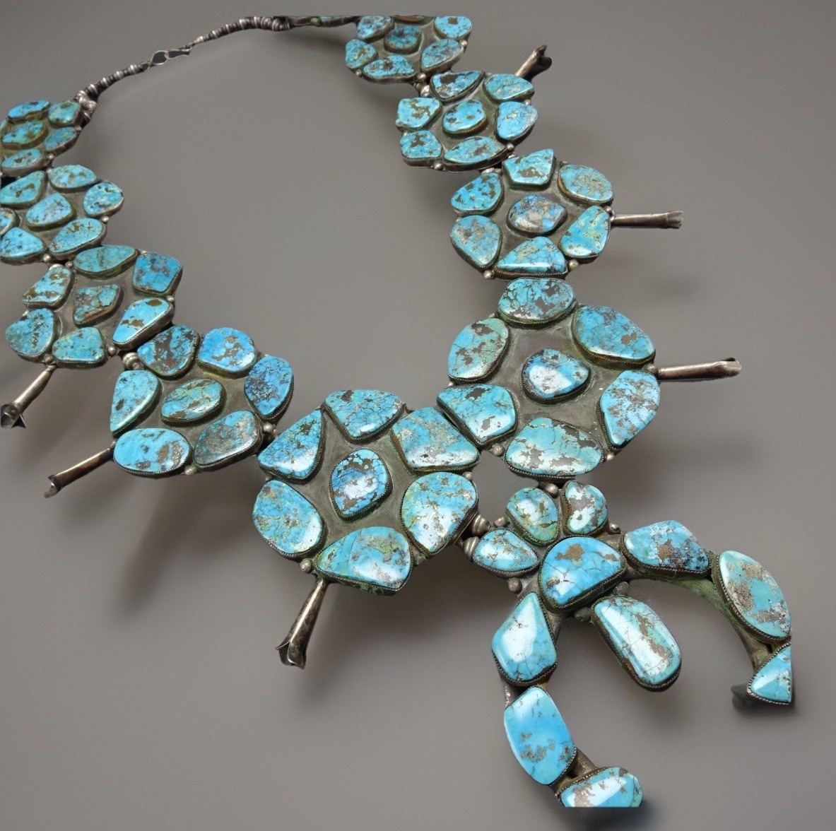 1970s HUGE 764g Vintage High Grade NATURAL TURQUOISE Squash Blossom NECKLACE 1970s HUGE 764g Vintage High Grade NATURAL TURQUOISE Squash Blossom NECKLACE