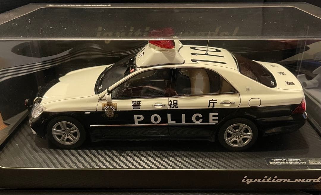 1/18 police car GRS180 ignition.model CROWN #22913a 1/18 police car GRS180 ignition.model CROWN #22913a