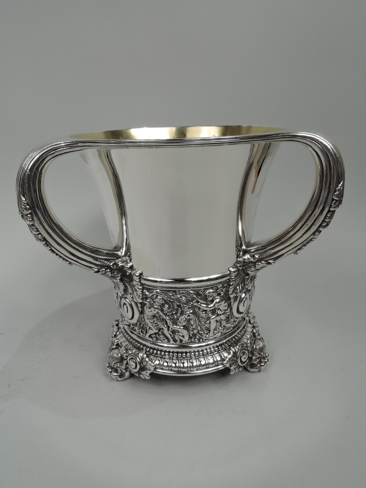 Tiffany Olympian Wine Cooler 6904 Antique Trophy Cup American Sterling Silver Tiffany Olympian Wine Cooler 6904 Antique Trophy Cup American Sterling Silver