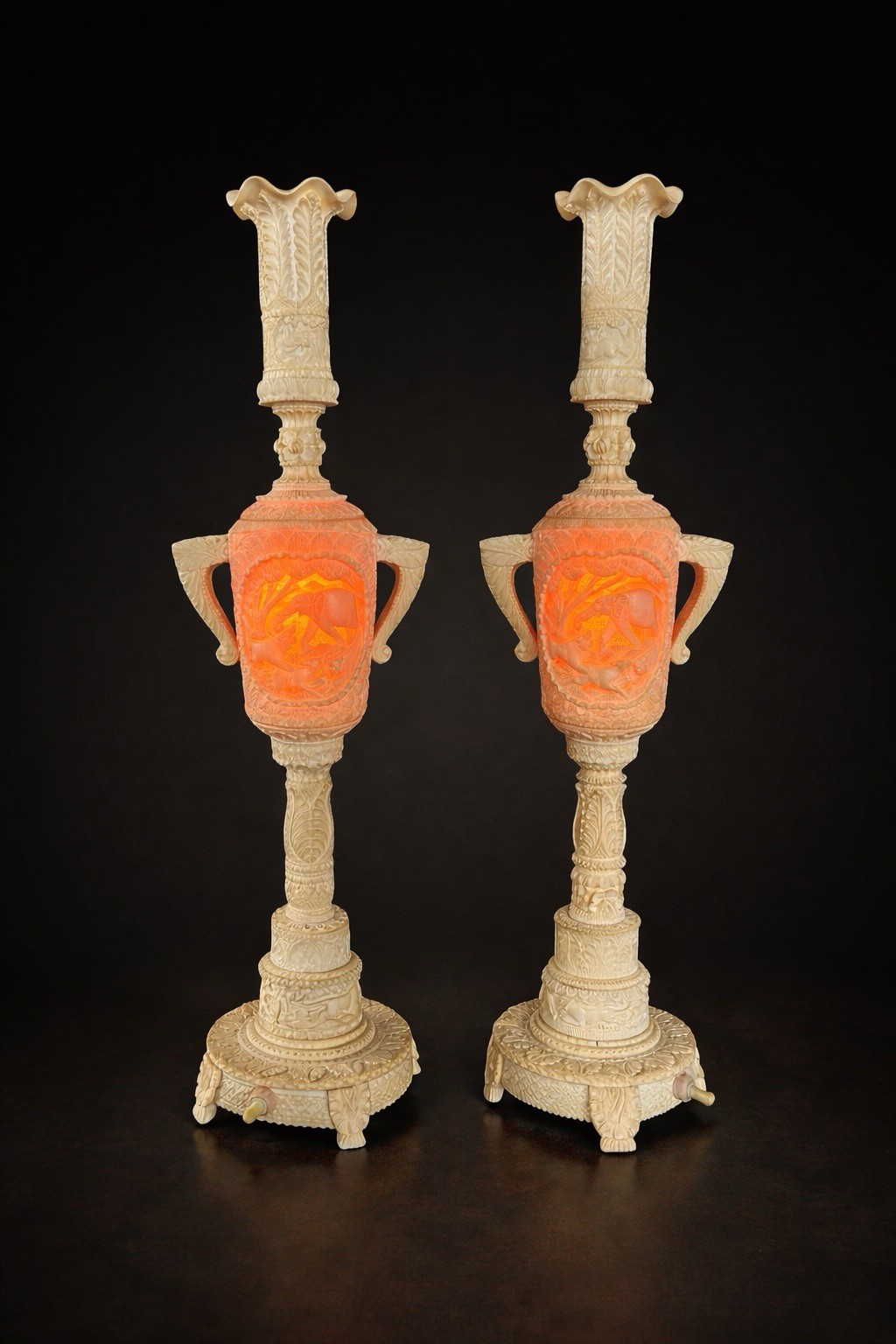 18” Antique Carved Asian Lamps Pair – European Plug, Original Bulbs Rare 18” Antique Carved Asian Lamps Pair – European Plug, Original Bulbs Rare