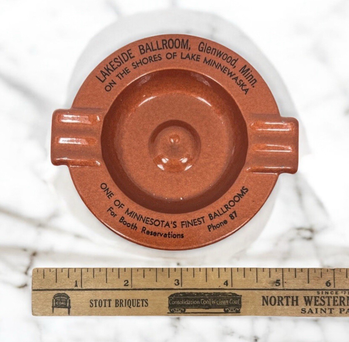 Vintage Lakeside Ballroom - Glenwood Minnesota (MN) / Lake Minnewaska Ashtray Vintage Lakeside Ballroom - Glenwood Minnesota (MN) / Lake Minnewaska Ashtray
