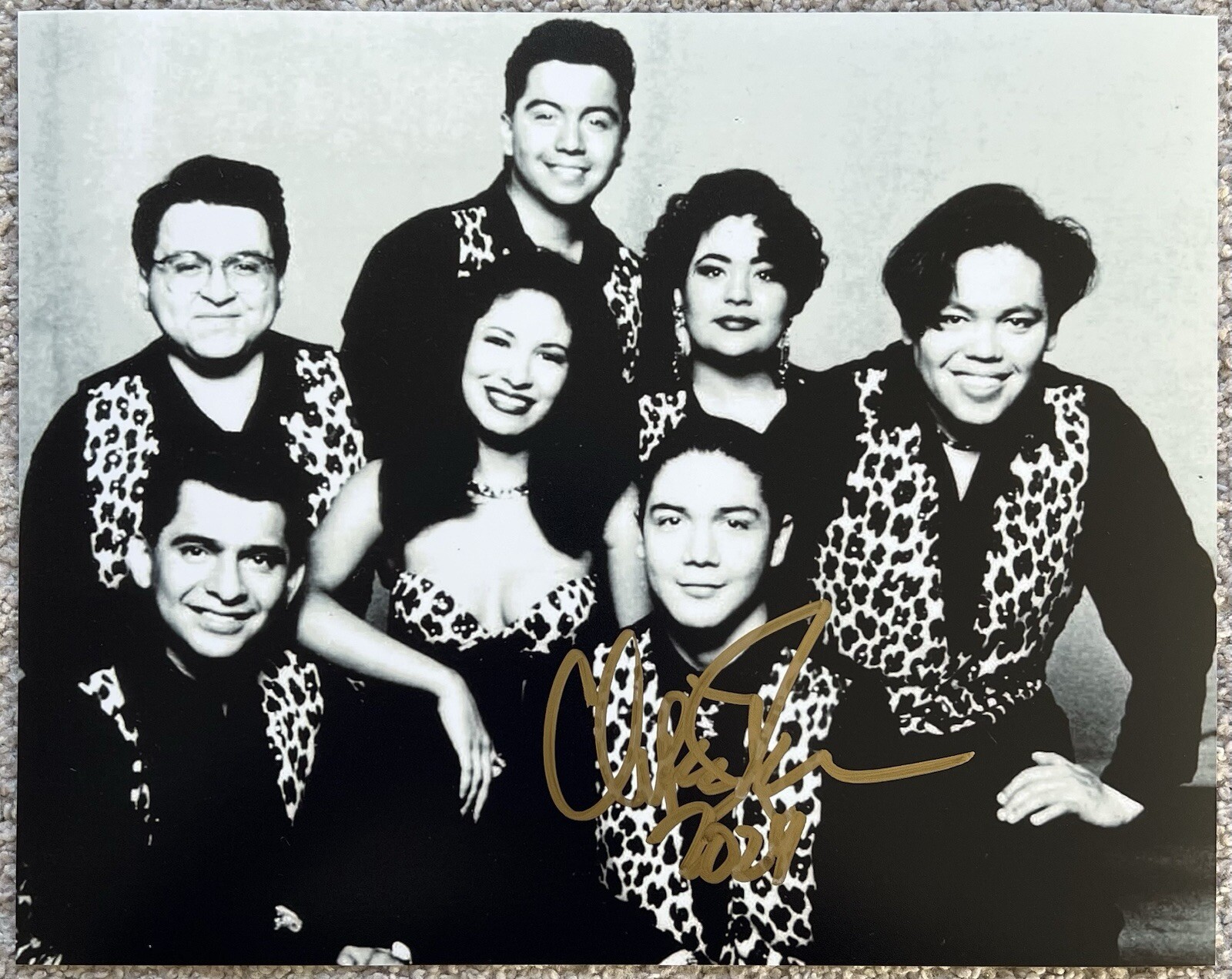 Chris Perez Signed In Person 8x10 Photo w/ Selena Quintanilla Selena y Los Dinos Chris Perez Signed In Person 8x10 Photo w/ Selena Quintanilla Selena y Los Dinos