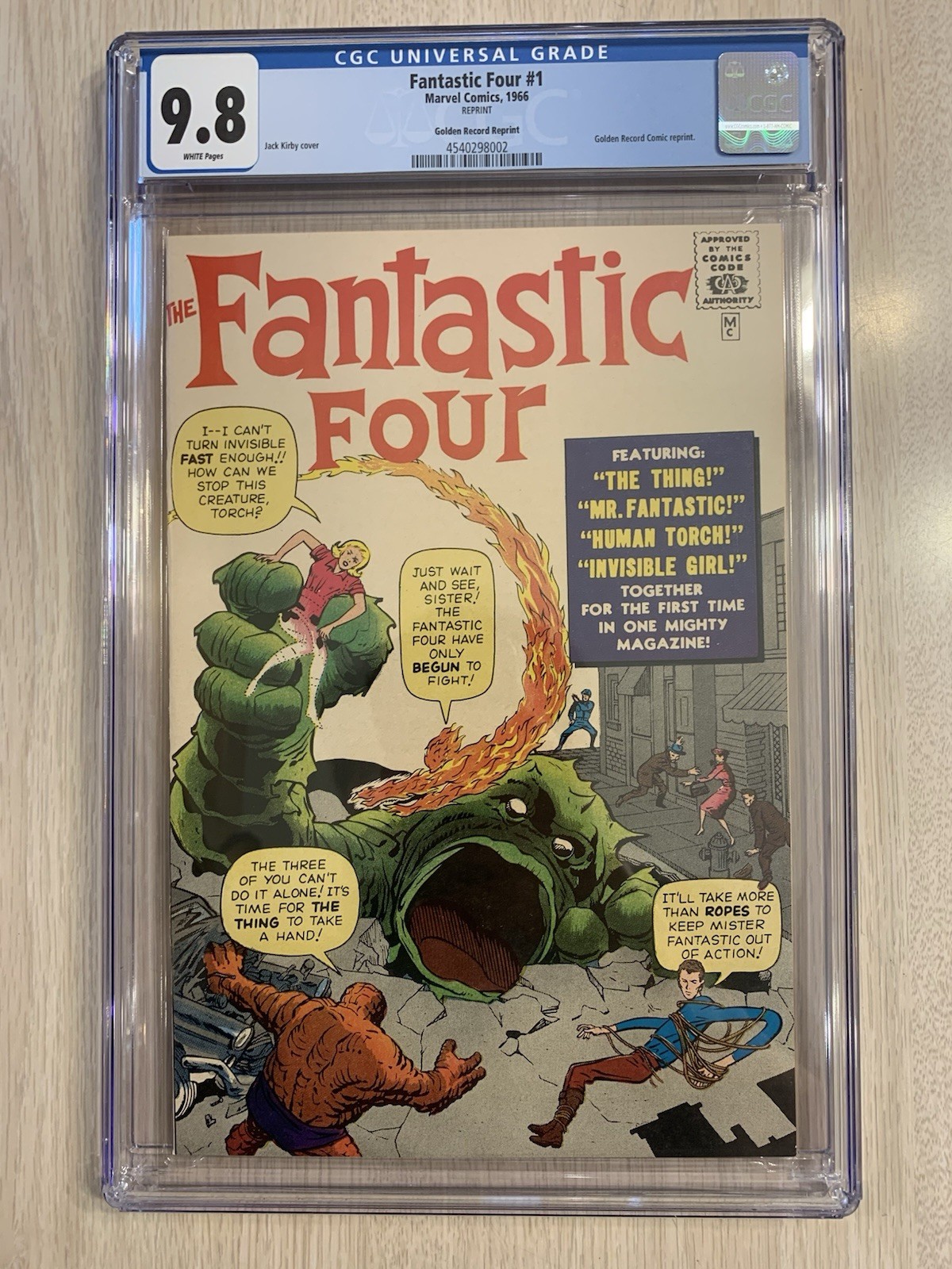 FANTASTIC FOUR 1 GOLDEN RECORD NEVER TOUCHED CGC 9.8 WHITE PAGES MMMS NEW CASE FANTASTIC FOUR 1 GOLDEN RECORD NEVER TOUCHED CGC 9.8 WHITE PAGES MMMS NEW CASE