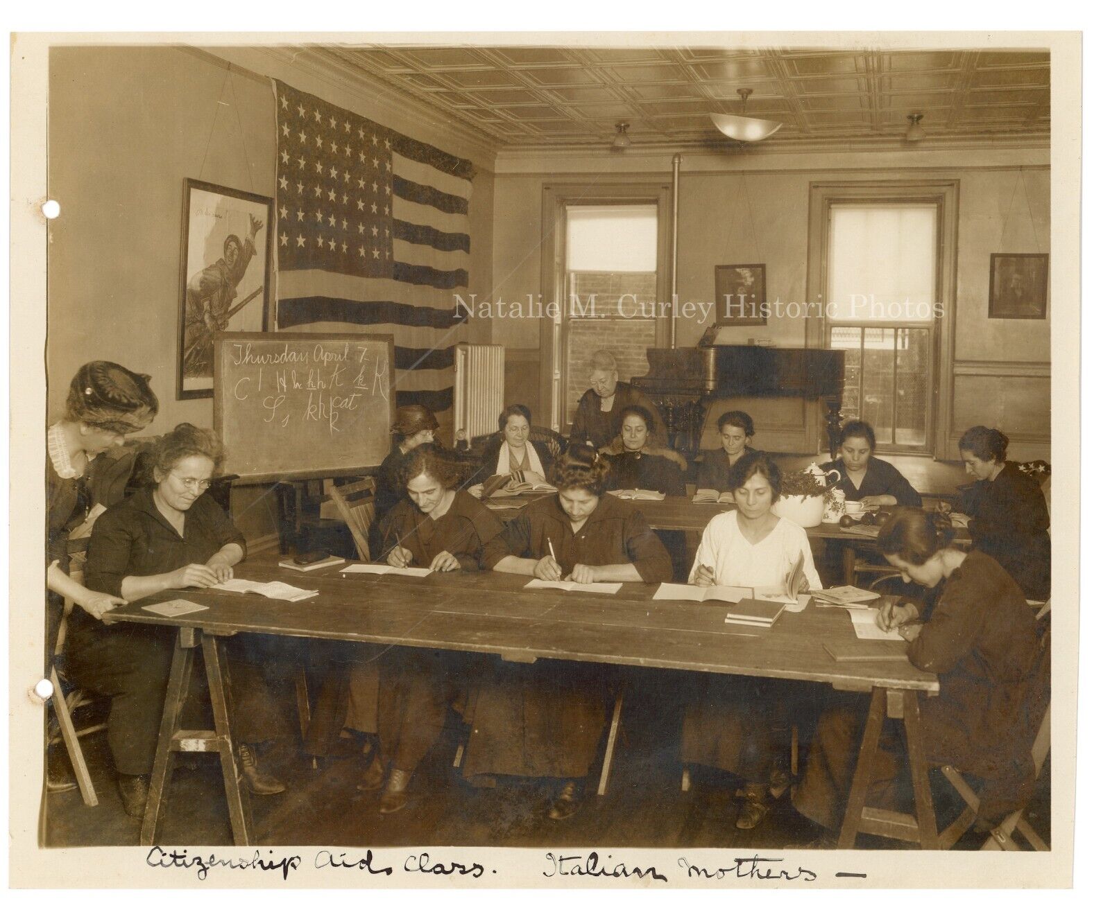 1920s Italian Mothers Immigrant Citizenship Class Press Photo - Social History