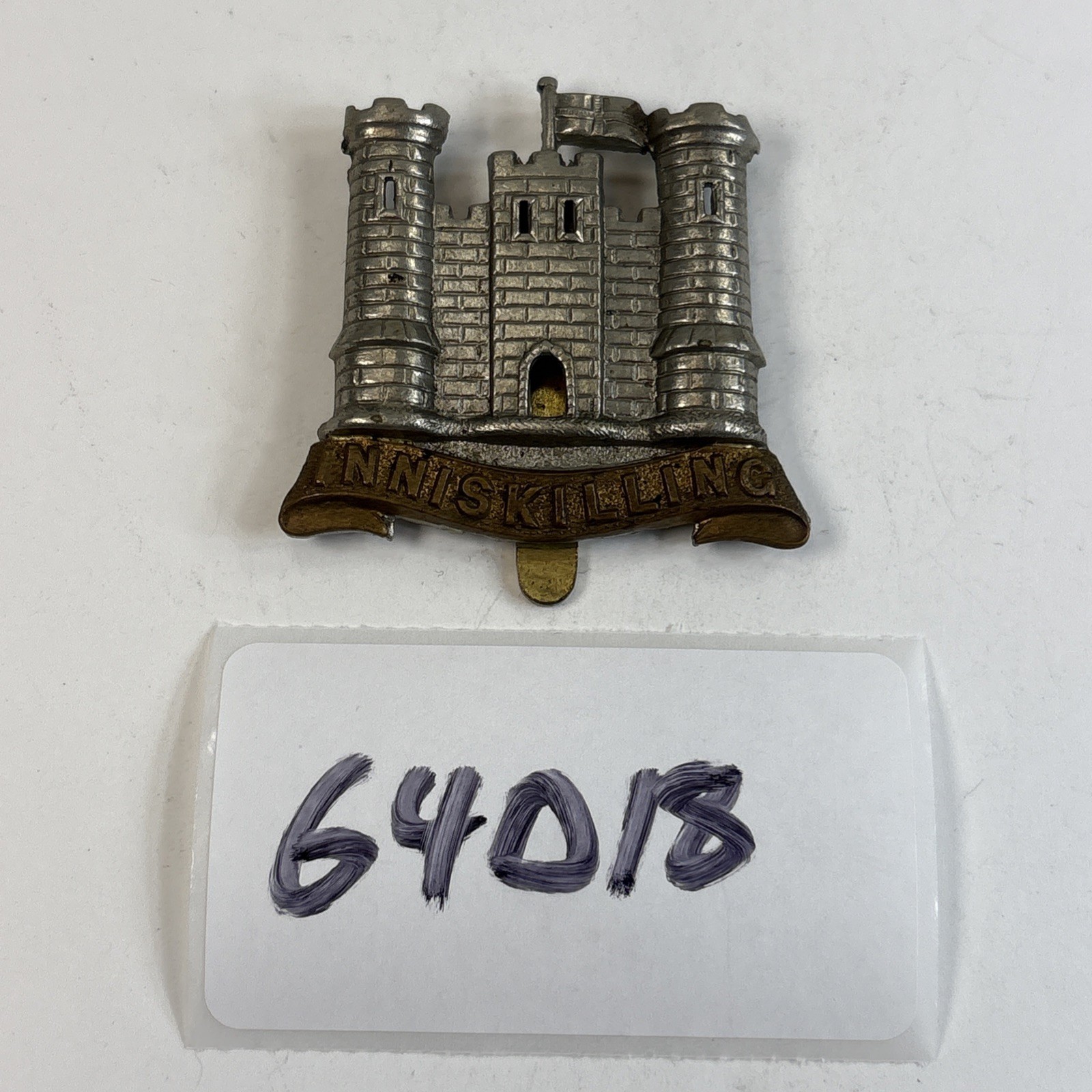 British Army's 6th Inniskilling Dragoons Regiment Bimetal Cap Badge 64D18