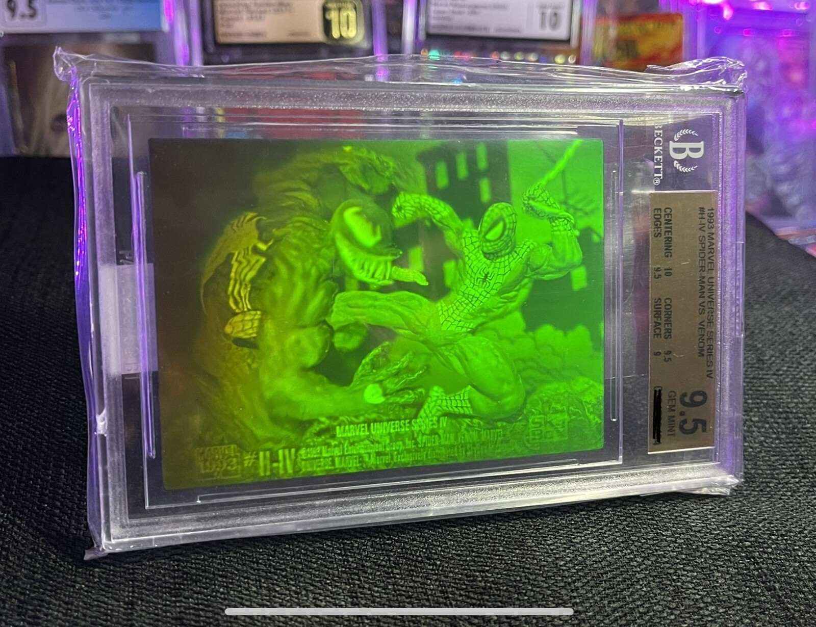 9.5 MINT BCG  1993 Card- Marvel Universe SPIDER-MAN VS VENOM HOLO - Very Rare