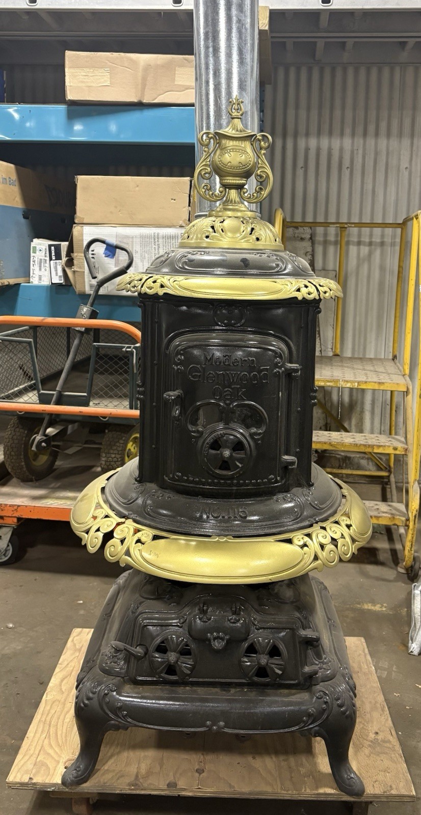 Antique Modern Glenwood Oak No. 116 Cast Iron Stove Antique Modern Glenwood Oak No. 116 Cast Iron Stove