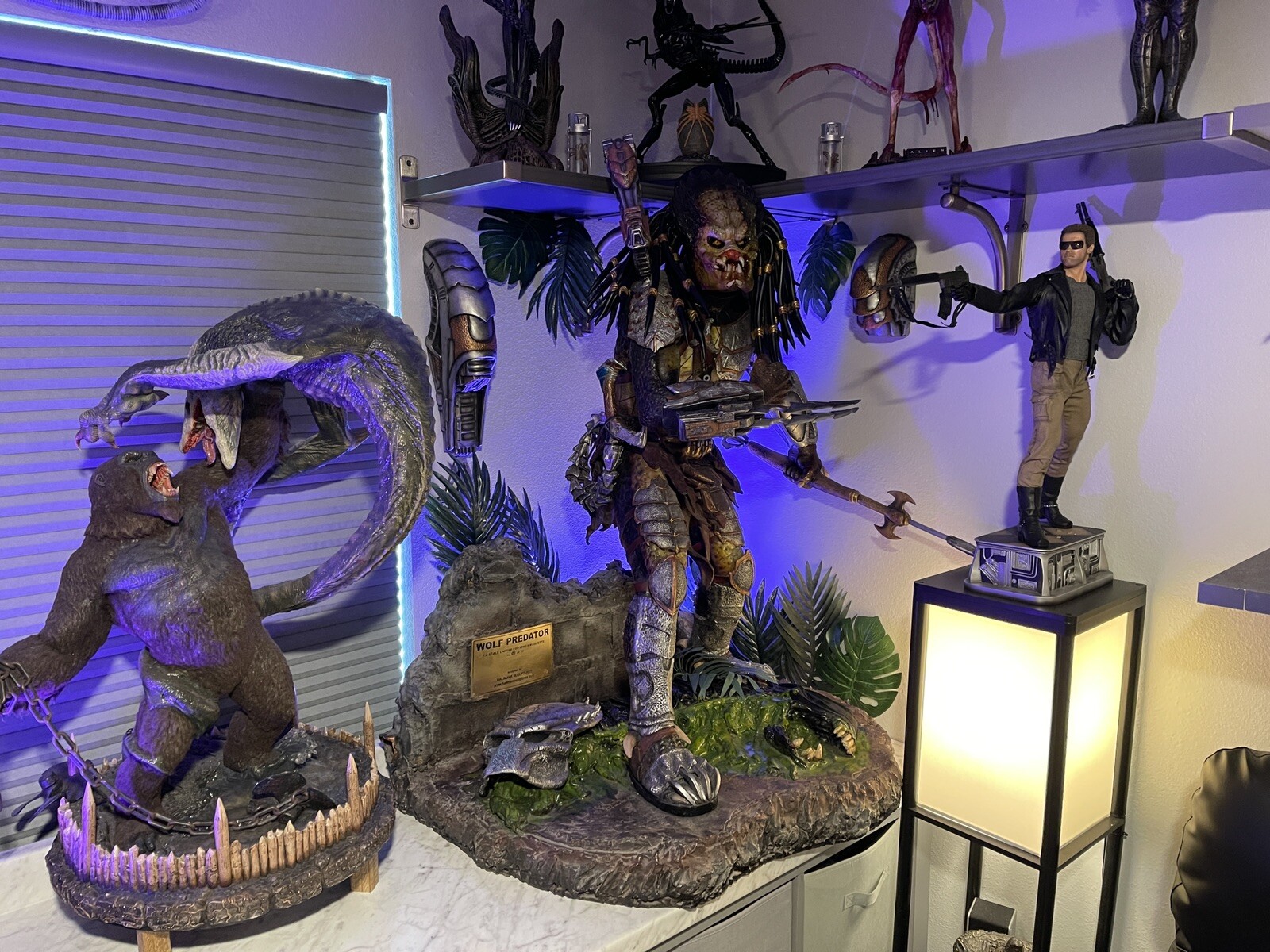 Custom Wolf Predator Statue 1:2 Scale Alien Vs Predator Custom Wolf Predator Statue 1:2 Scale Alien Vs Predator