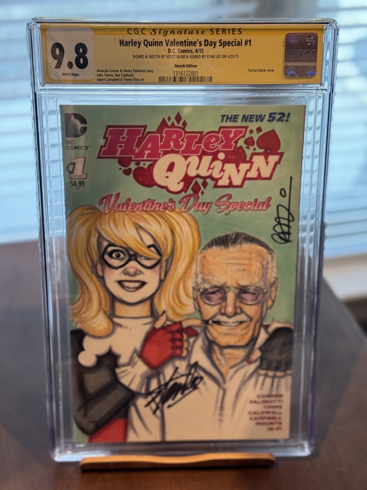 Harley Quinn #1 CGC SS 9.8 Stan Lee SIGNED ONE OF A KIND Stan Harley COSPLAY DC Harley Quinn #1 CGC SS 9.8 Stan Lee SIGNED ONE OF A KIND Stan Harley COSPLAY DC