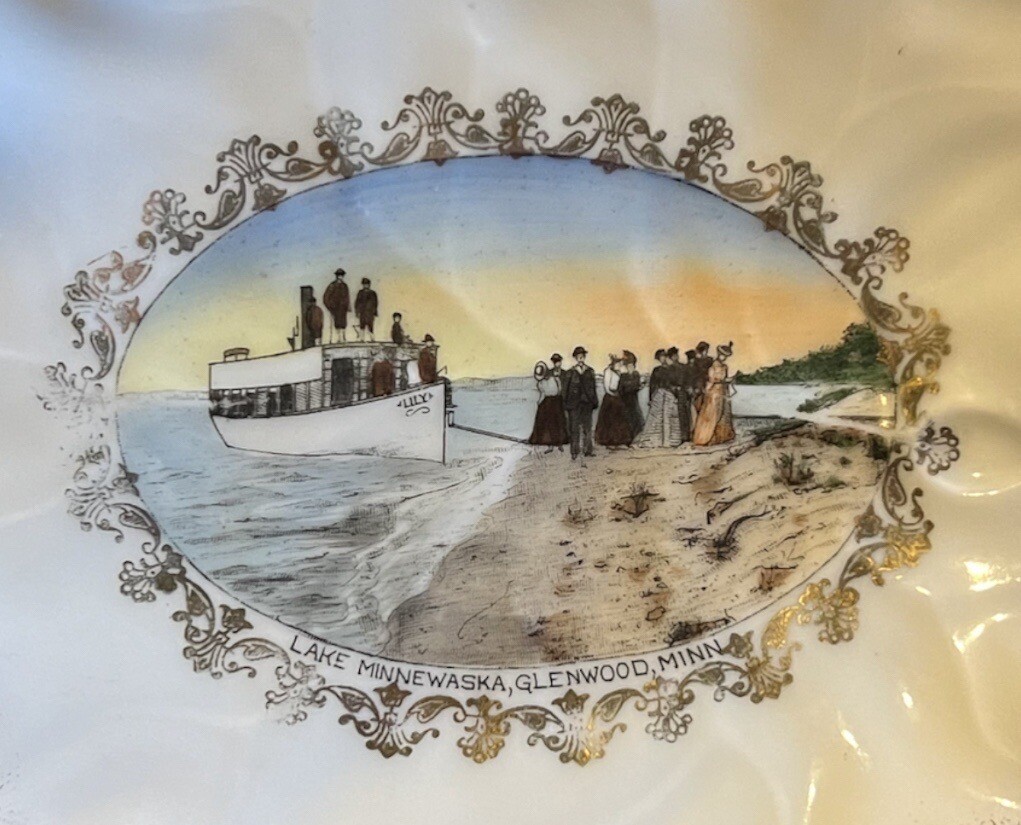 VINTAGE- LAKE MINNEWASKA GLENWOOD MINNESOTA / MN / MINN SOUVENIR CHINA PLATE VINTAGE- LAKE MINNEWASKA GLENWOOD MINNESOTA / MN / MINN SOUVENIR CHINA PLATE