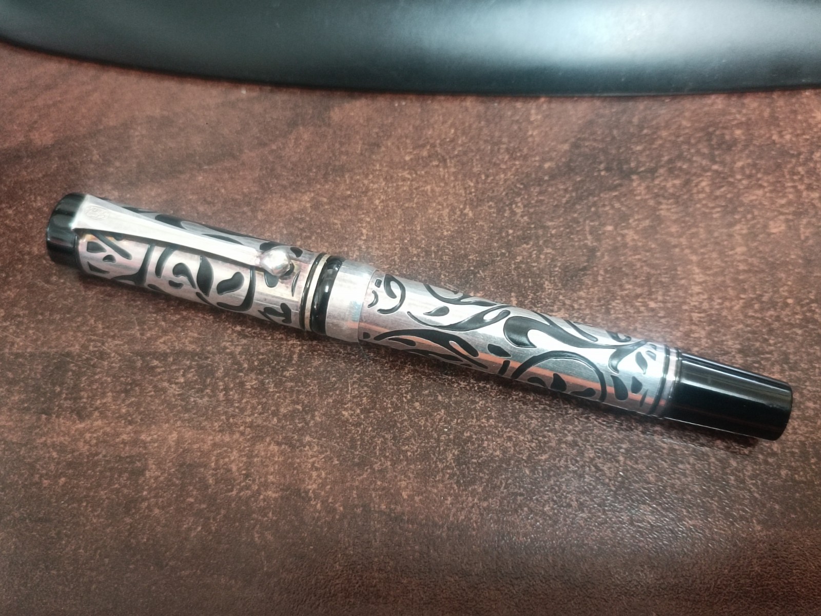 SUPERB LABAN FILIGREE OVERSIZED SILVER OVERLAY FOUNTAIN PEN H.R.W FINK GERMANY SUPERB LABAN FILIGREE OVERSIZED SILVER OVERLAY FOUNTAIN PEN H.R.W FINK GERMANY
