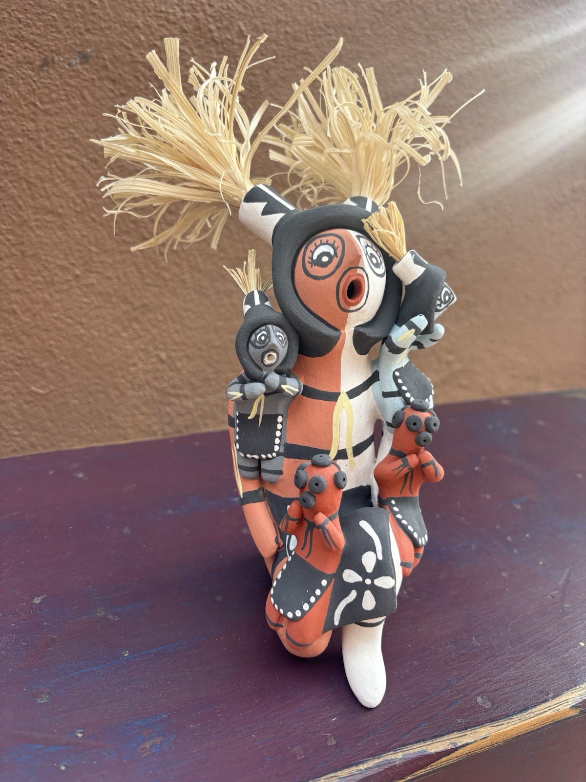 Clown Kashari Jemez Pueblo Pottery Storyteller 3 Children Native CRZ s15