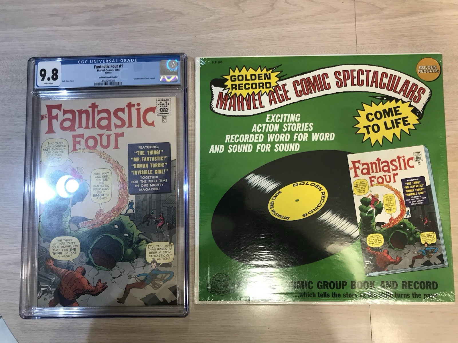 FANTASTIC FOUR 1 GOLDEN RECORD NEVER TOUCHED & COMIC CGC 9.8 WHITE PAGES MMMS FANTASTIC FOUR 1 GOLDEN RECORD NEVER TOUCHED & COMIC CGC 9.8 WHITE PAGES MMMS