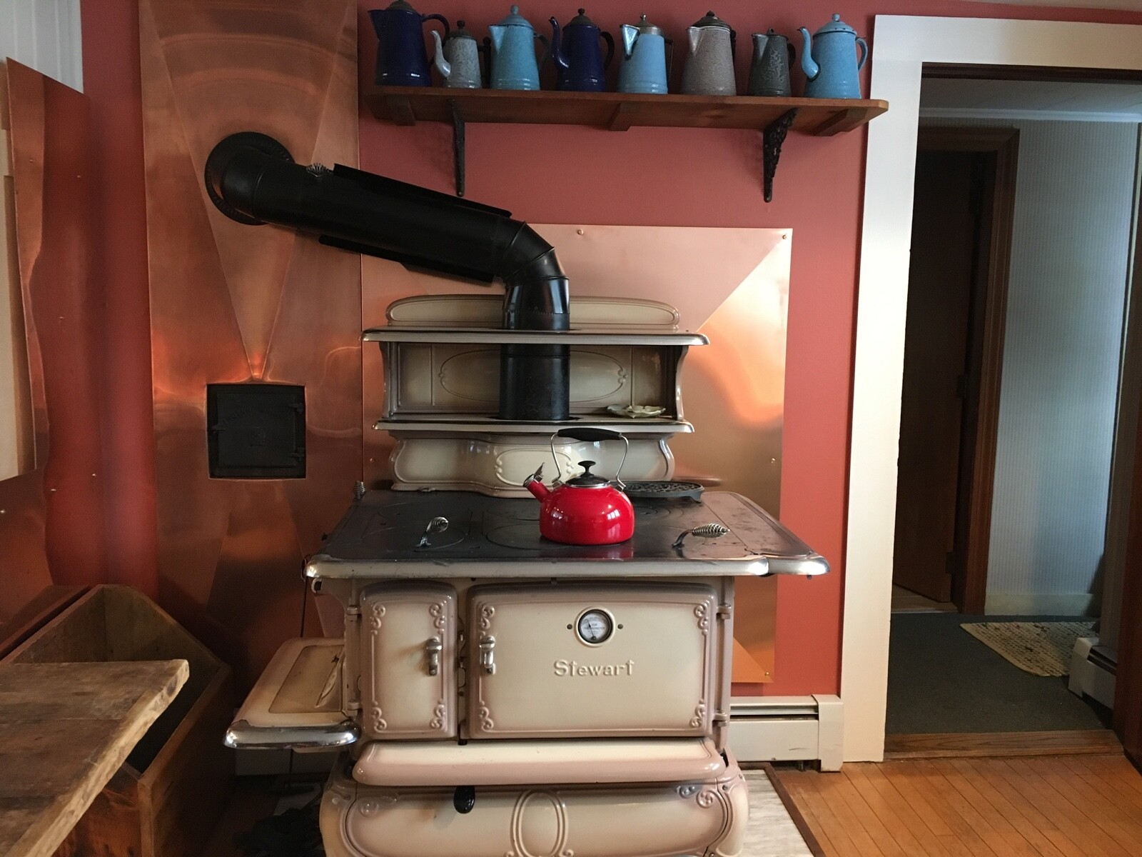 antique beige porcelain enamel Glenwood C cookstove antique beige porcelain enamel Glenwood C cookstove
