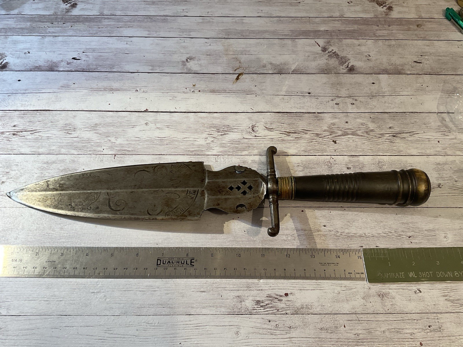 ORIGINAL MASSIVE 1700S ? GERMAN REGIMENTAL BLADE KNIFE
